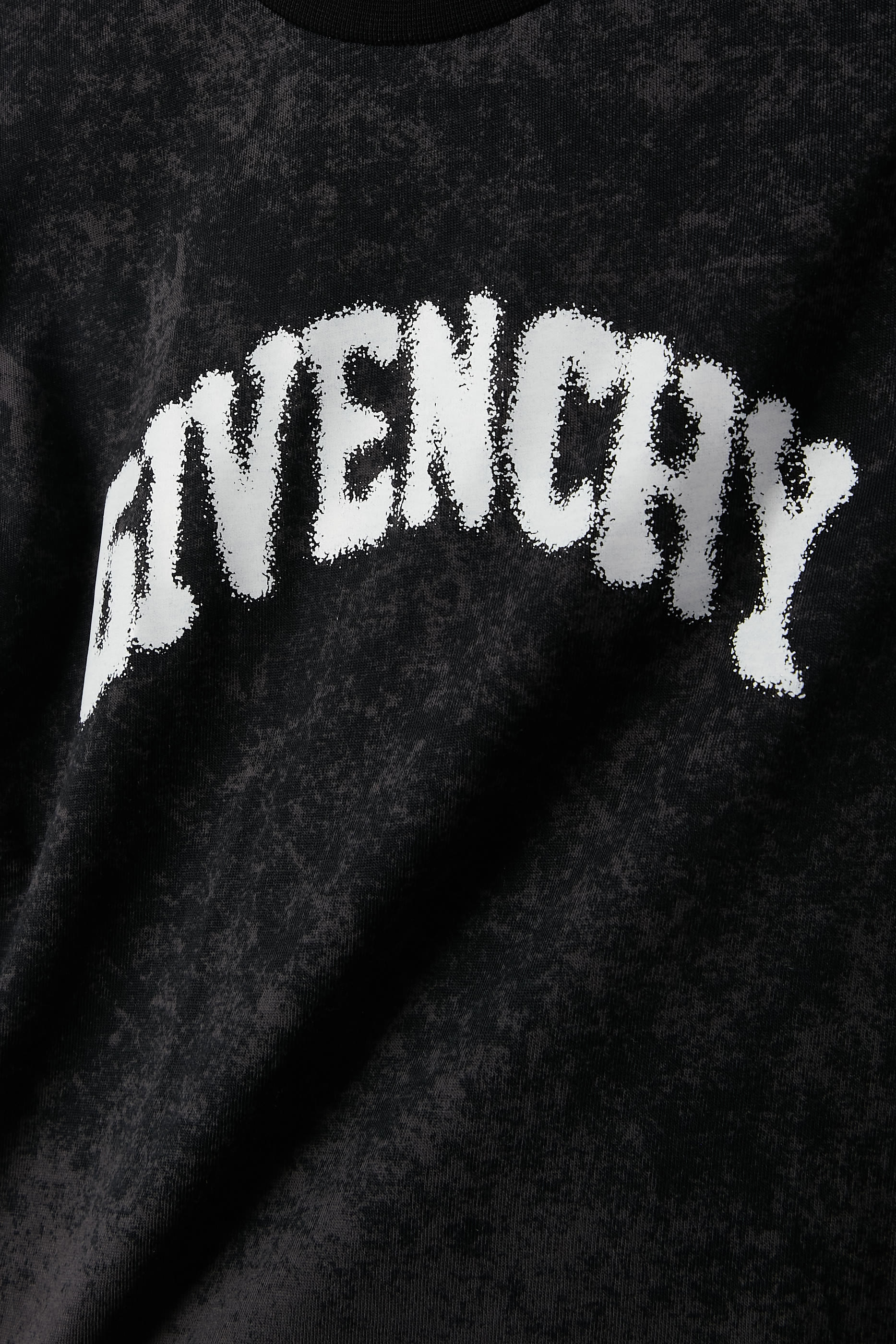 تيشيرت بطبعة بشعار الماركة للأطفال