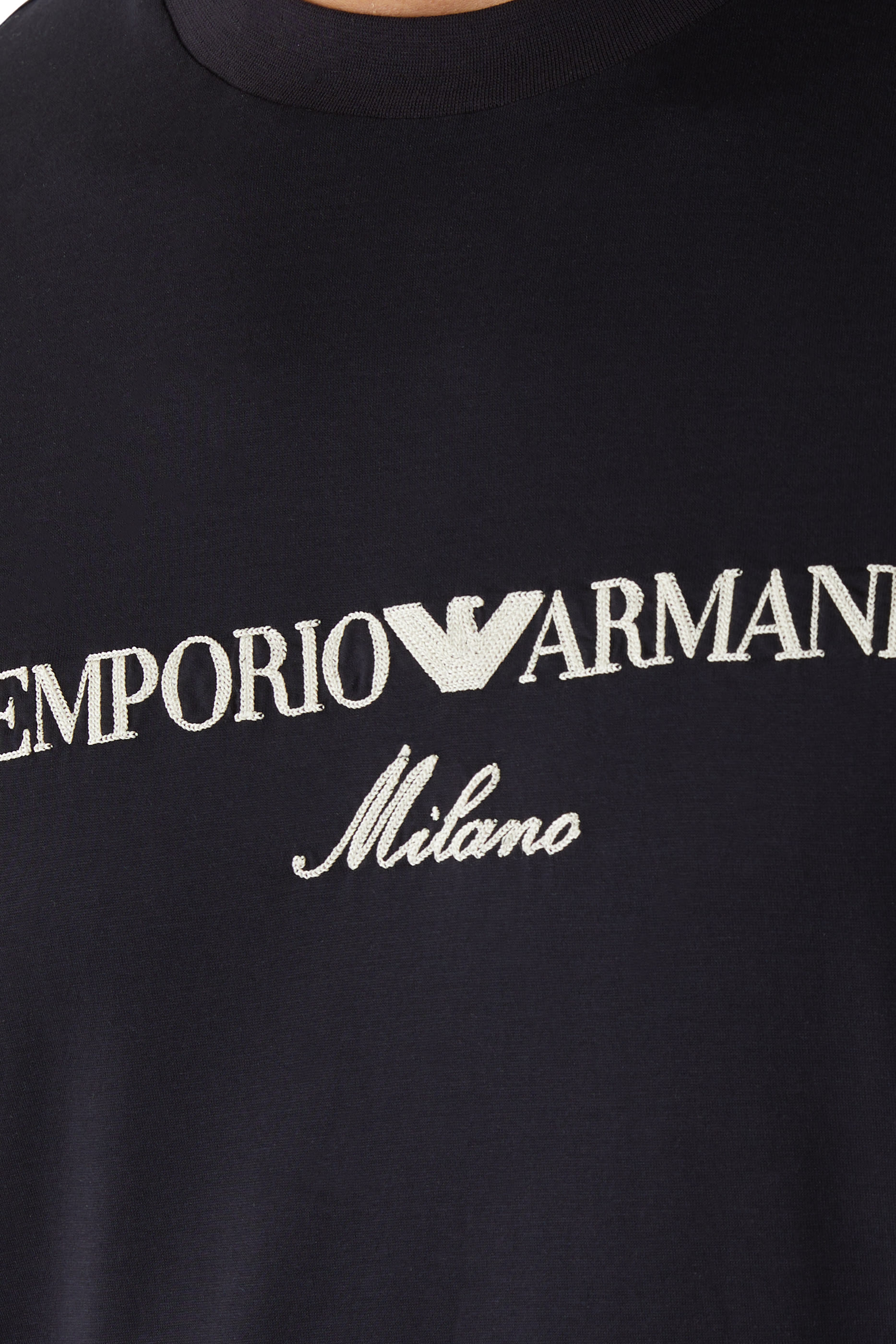 تيشيرت بشعار الماركة قطن