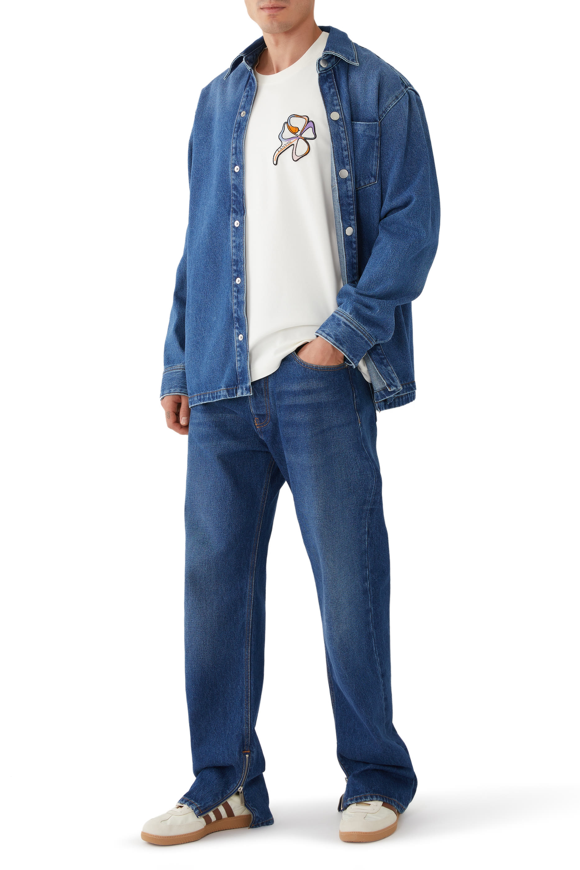 تيشيرت برقعة ثعبان بنمط برسيم بأربع أوراق