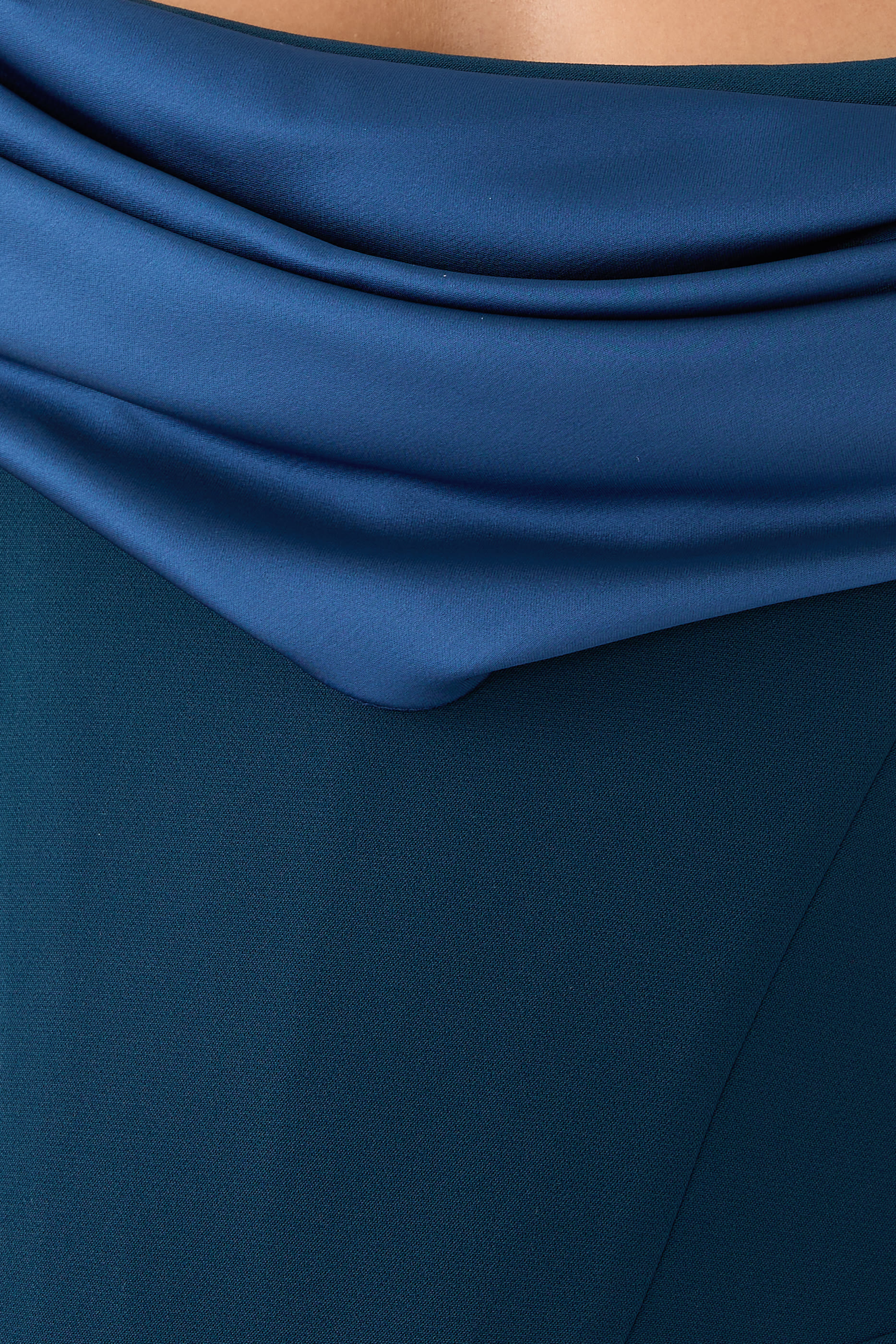 فستان رافن طويل