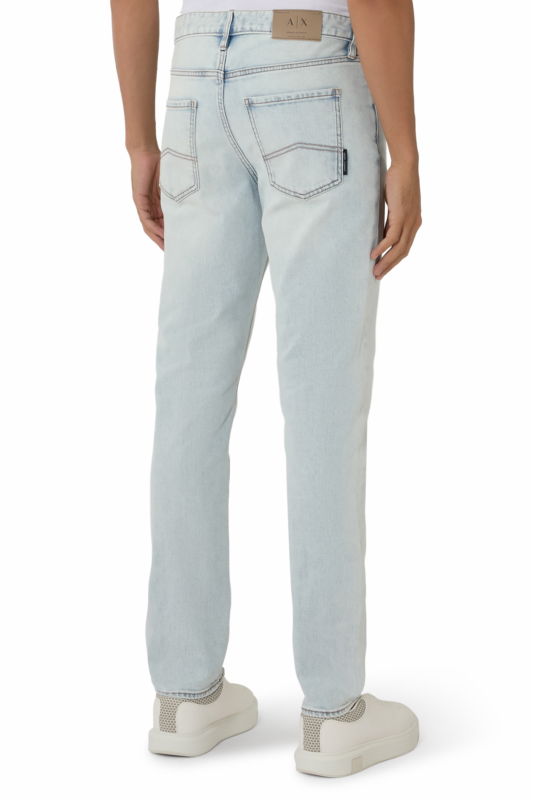 بنطال جينز وان بلوك اب بقصة ضيقة