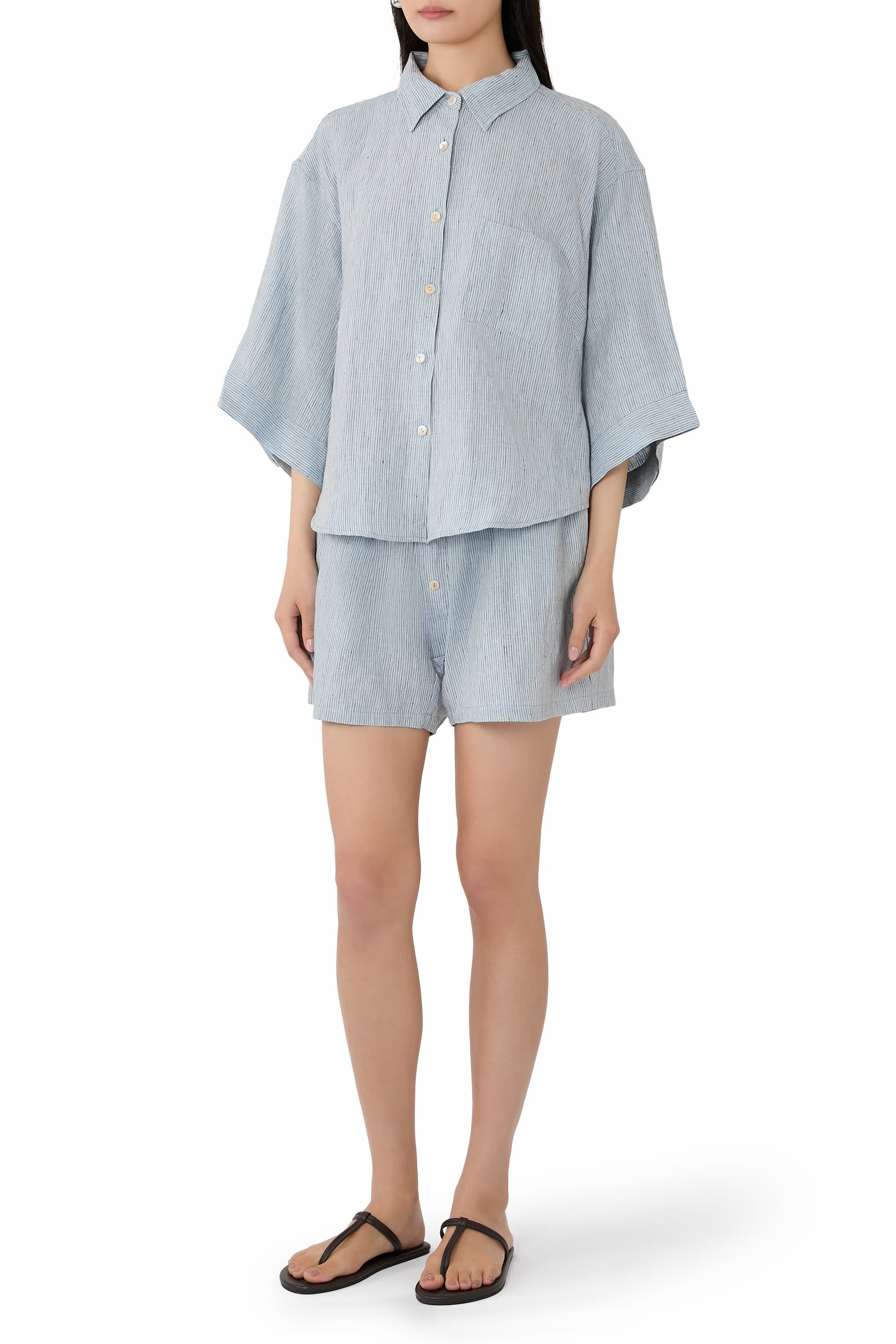 طقم شورت وقميص مخطط