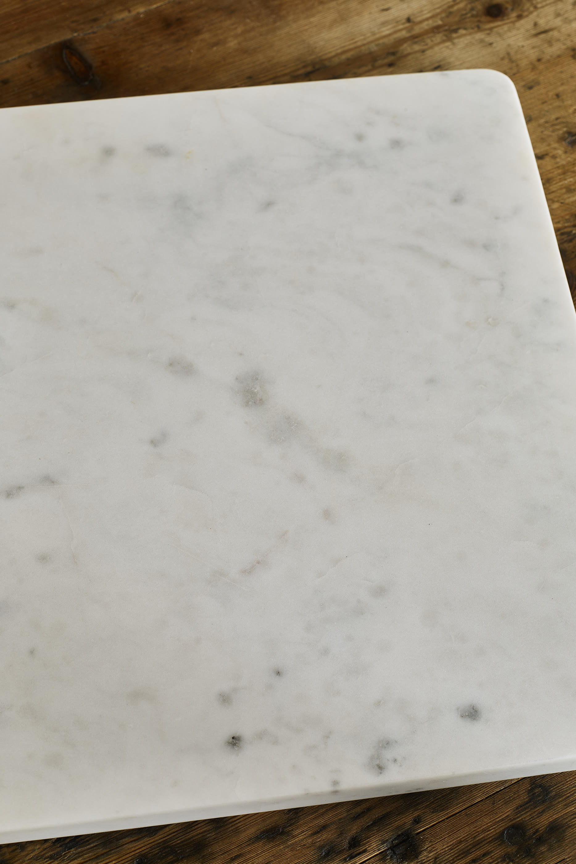 لوح رخامي كبير