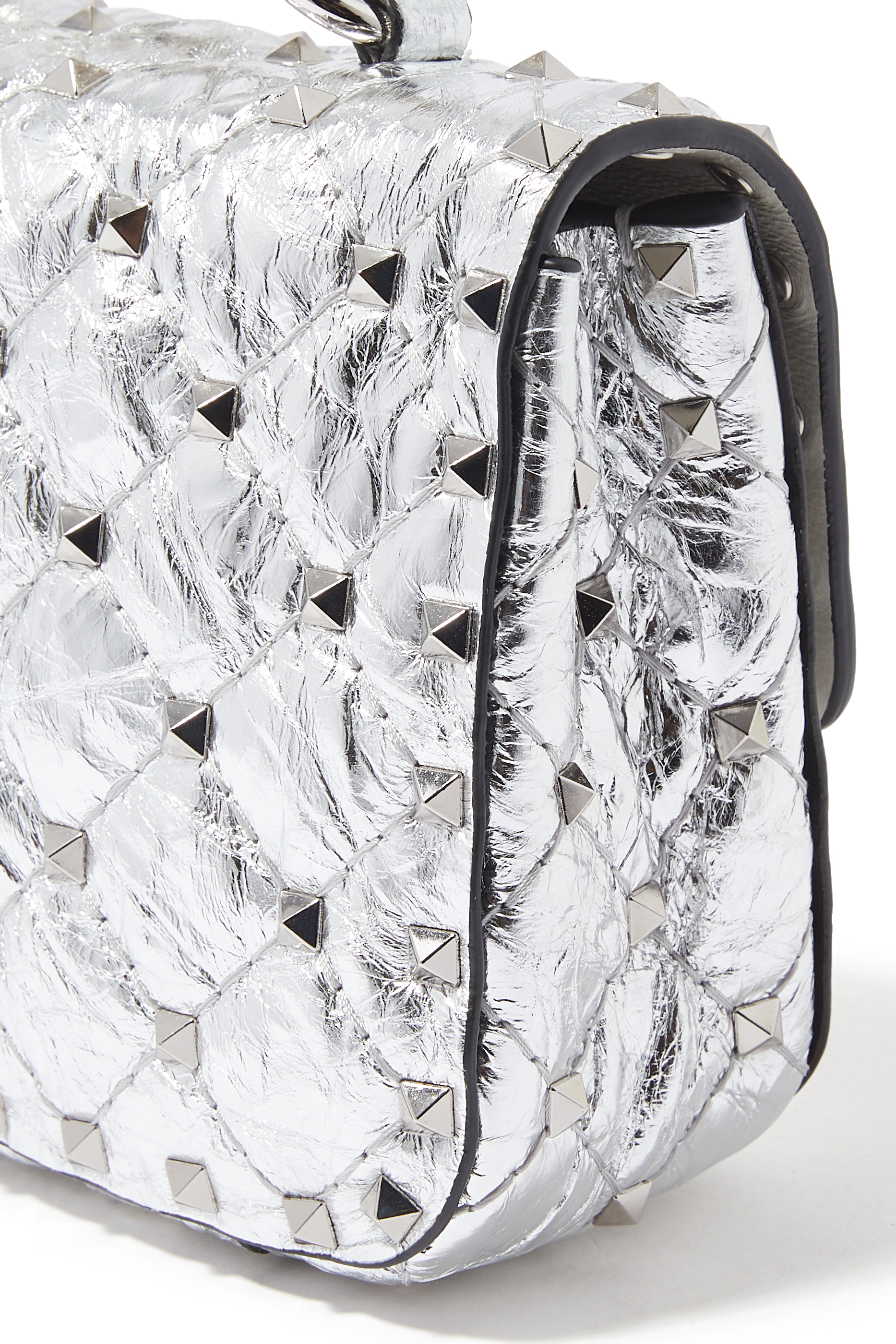 حقيبة كتف صغيرة بحلي هرمية