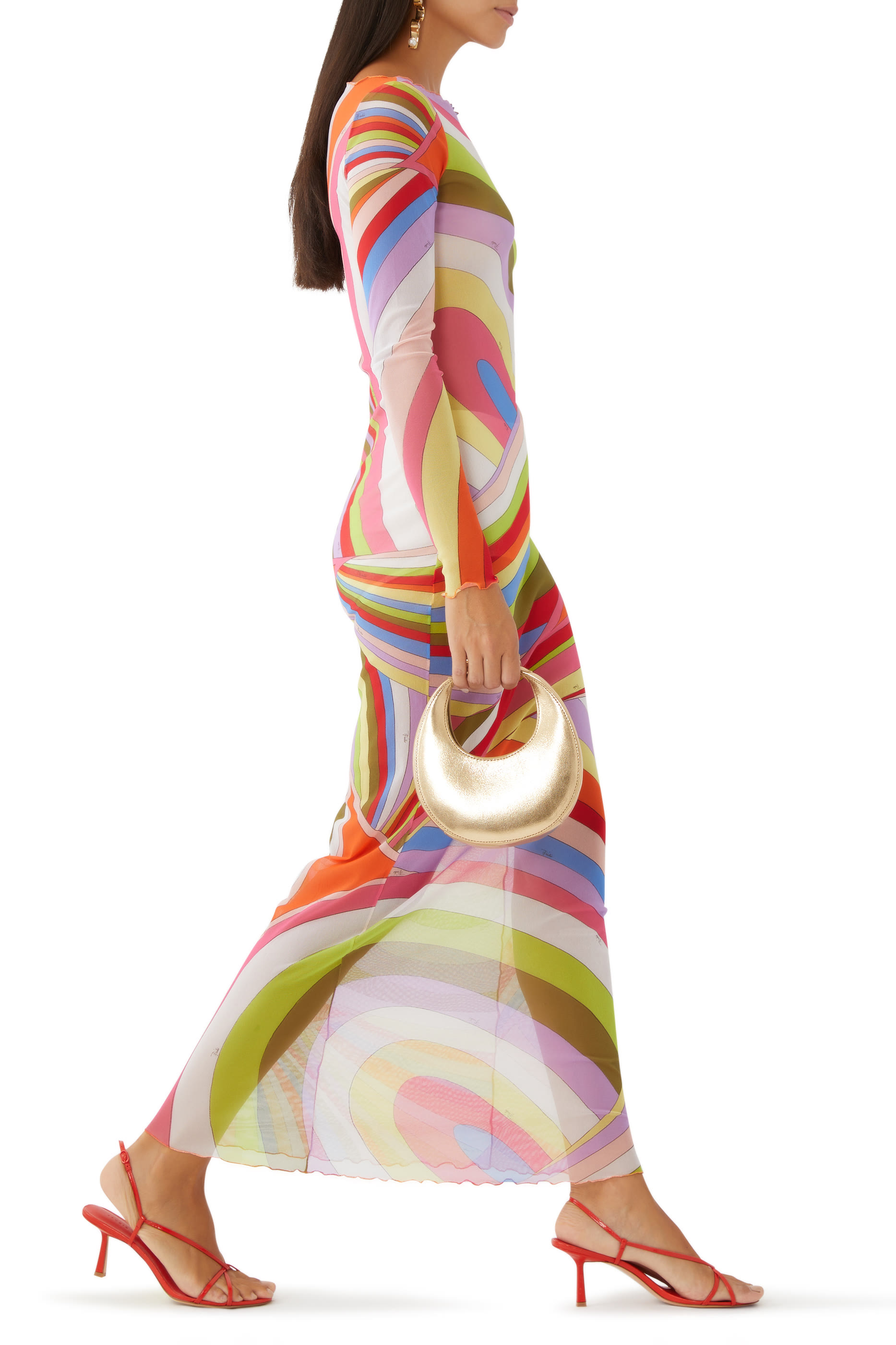 فستان طويل تول