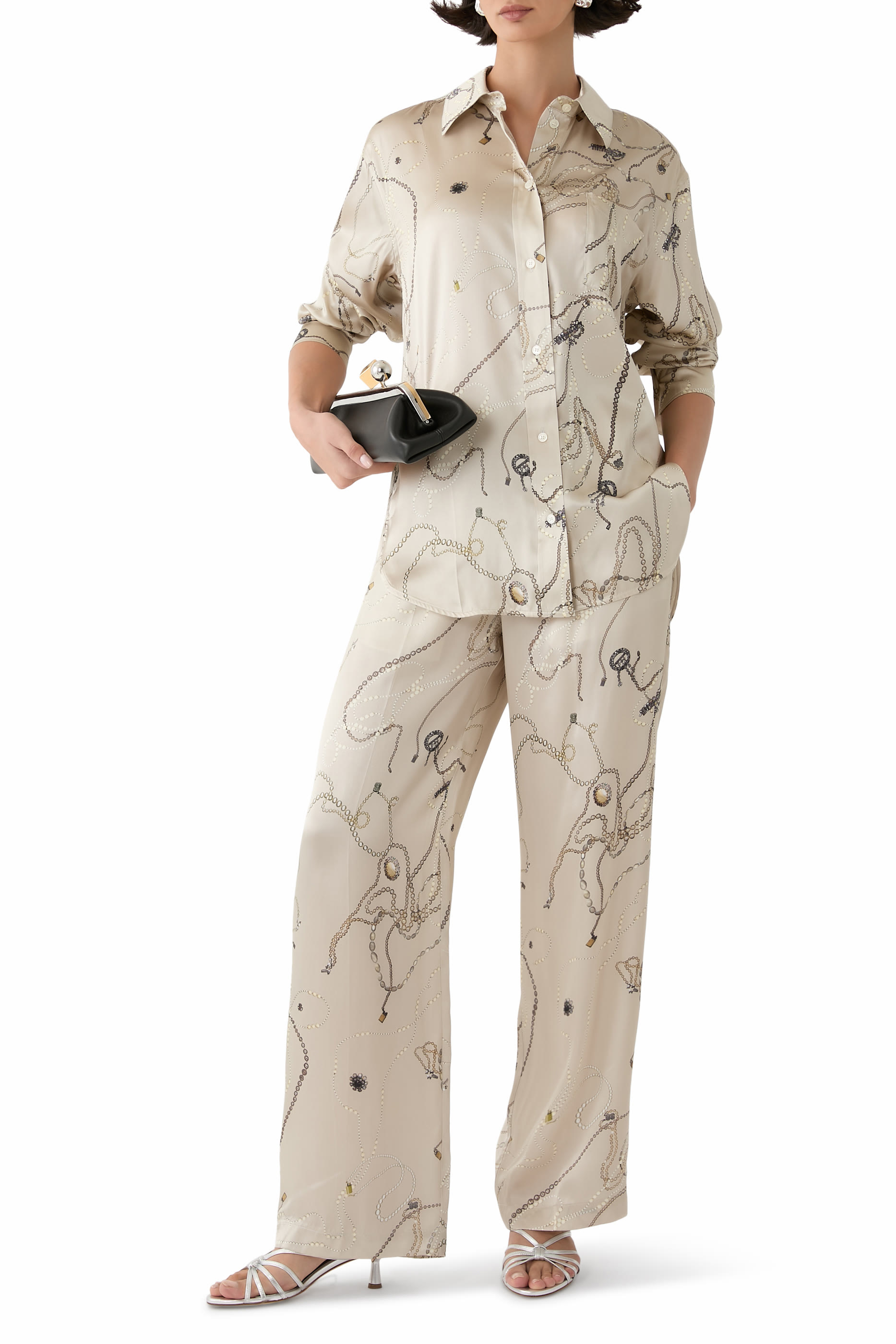 قميص بيجامة