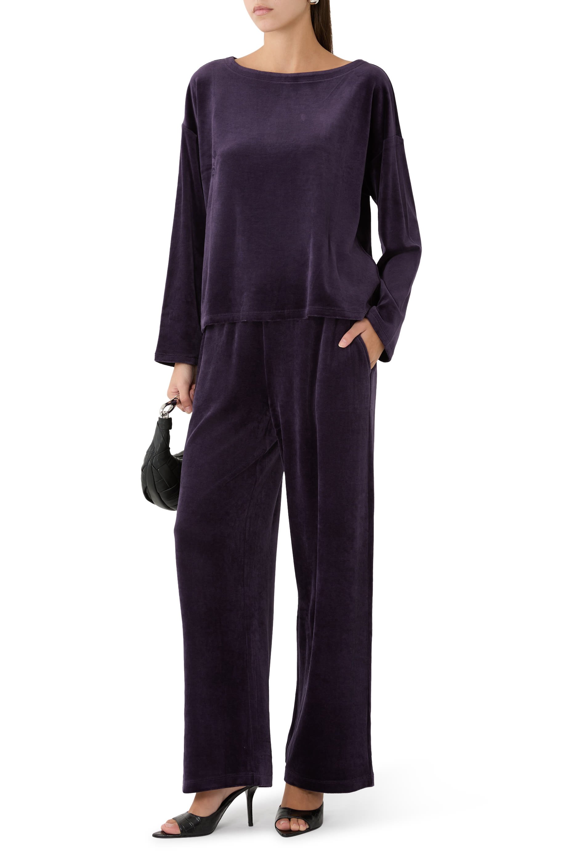 بلوزة مريحة بياقة قارب نسيج مخمل