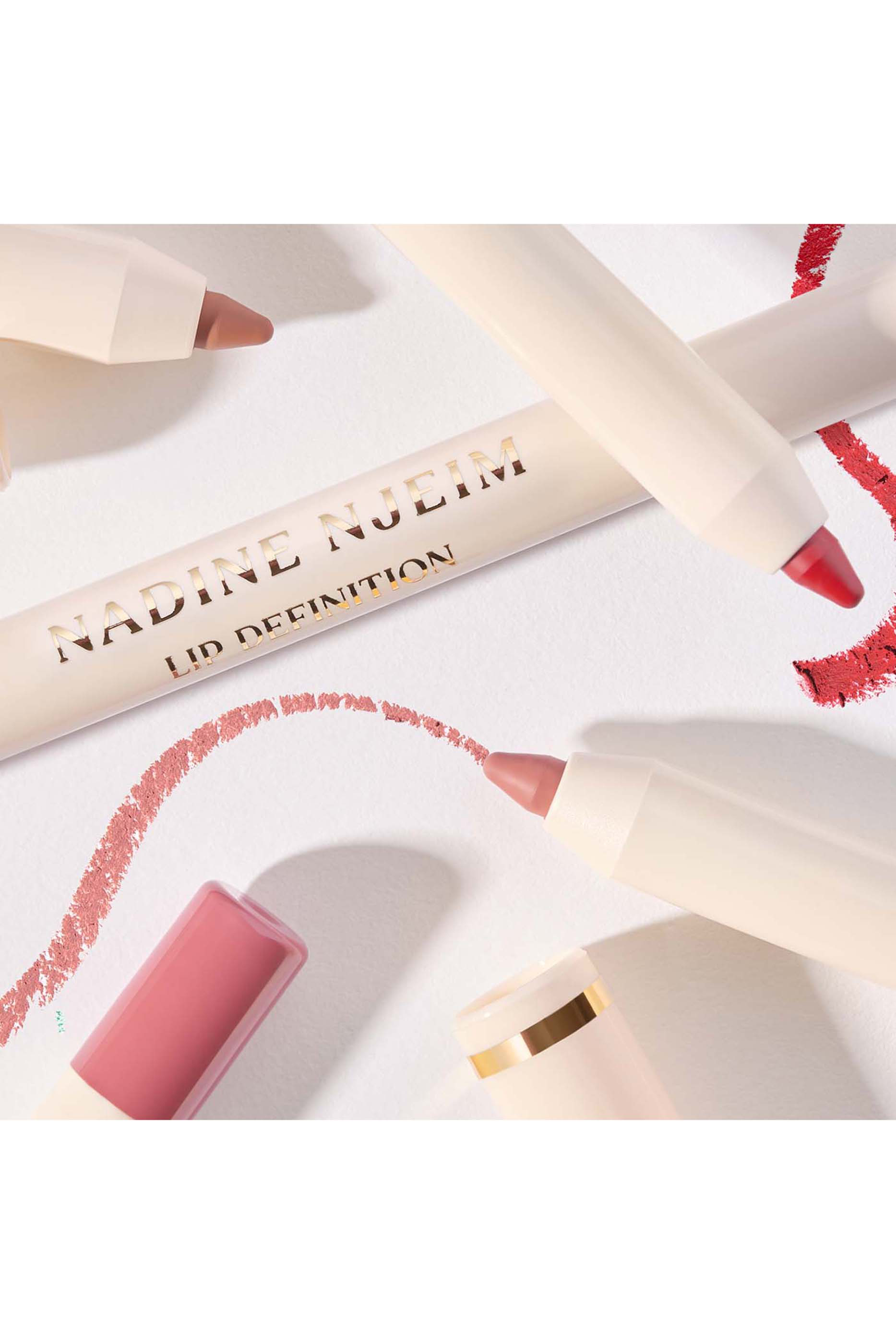 قلم تحديد شفاه ليب ديفينشن مقاوم للماء 