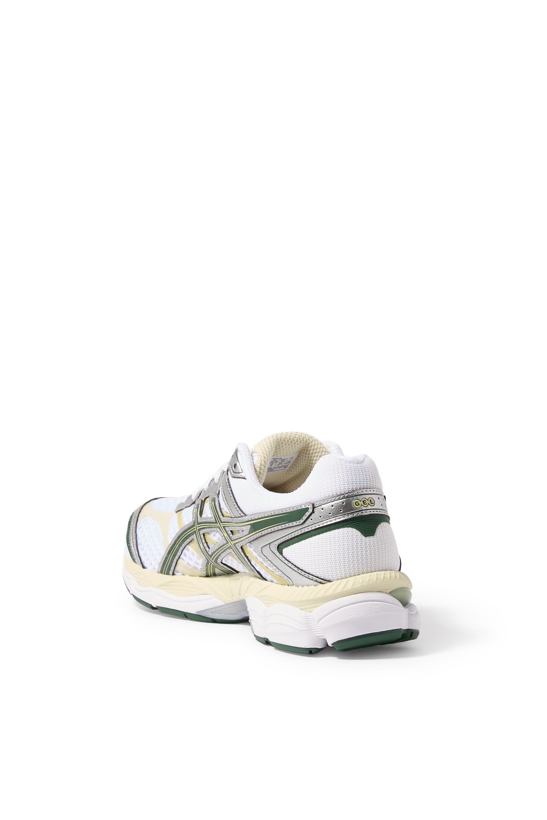 سنيكرز جل كومولوس 16