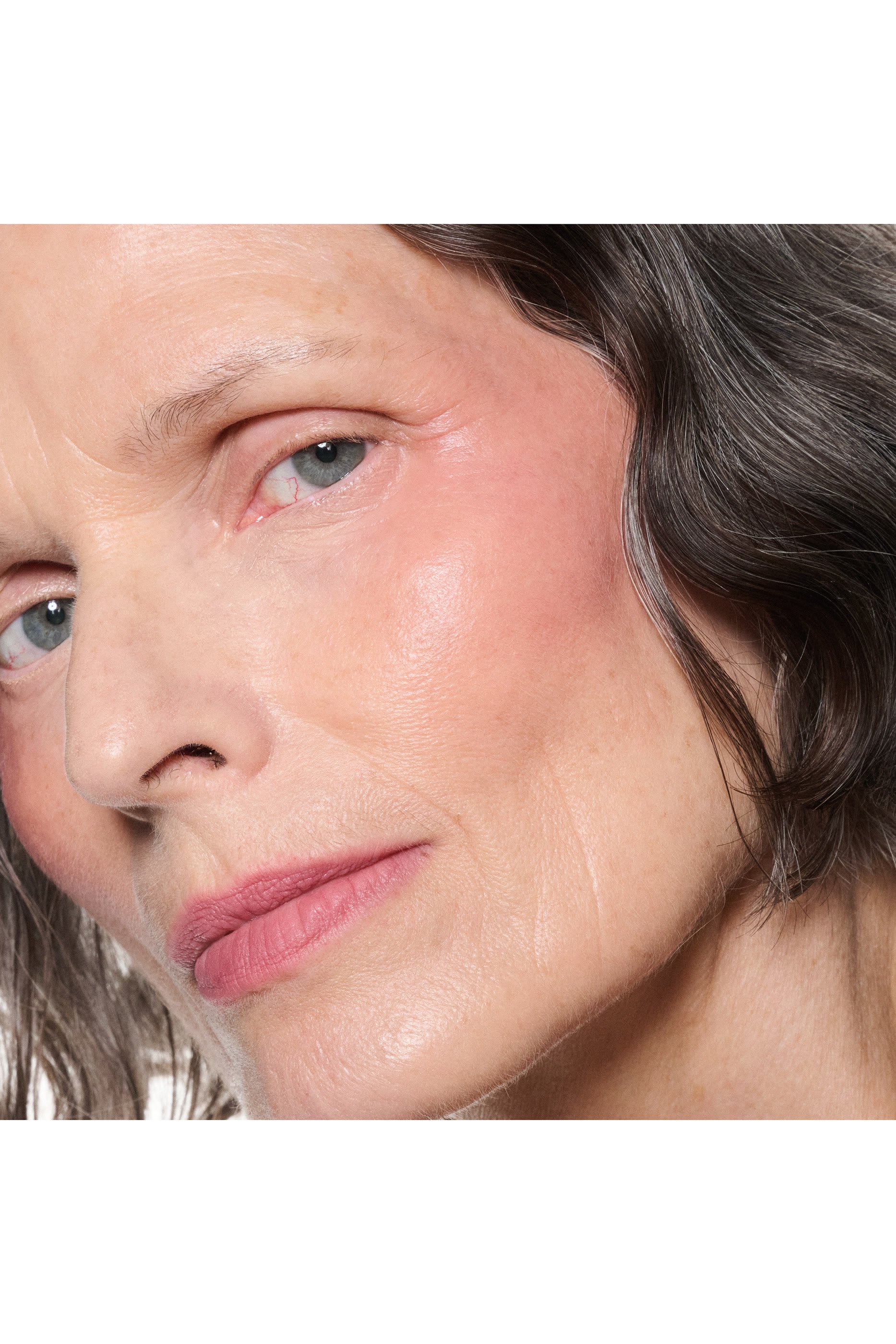 موس باودر كيس للشفاه والخدود