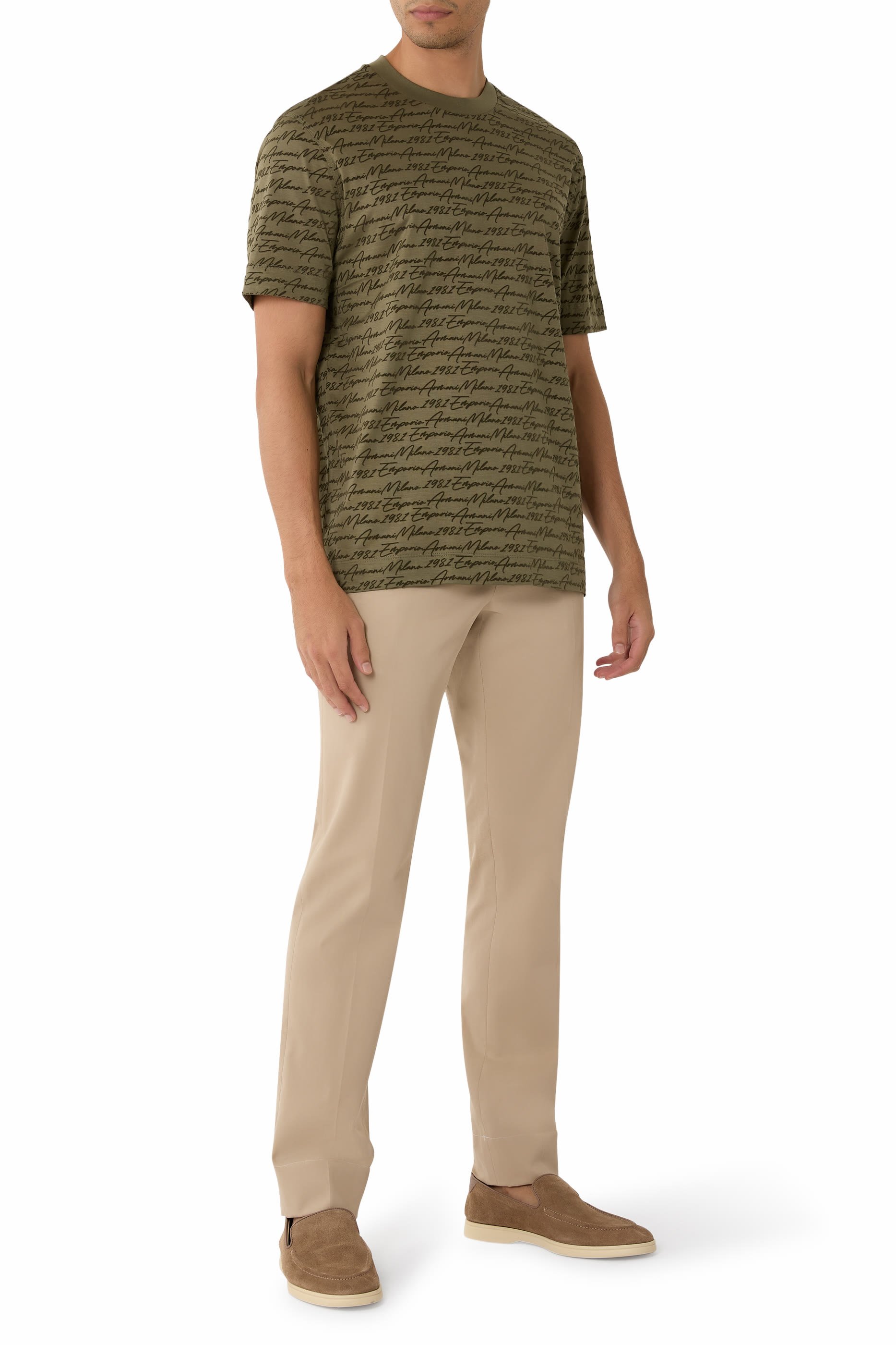 تيشبرت مزين كليا بشعار الماركة