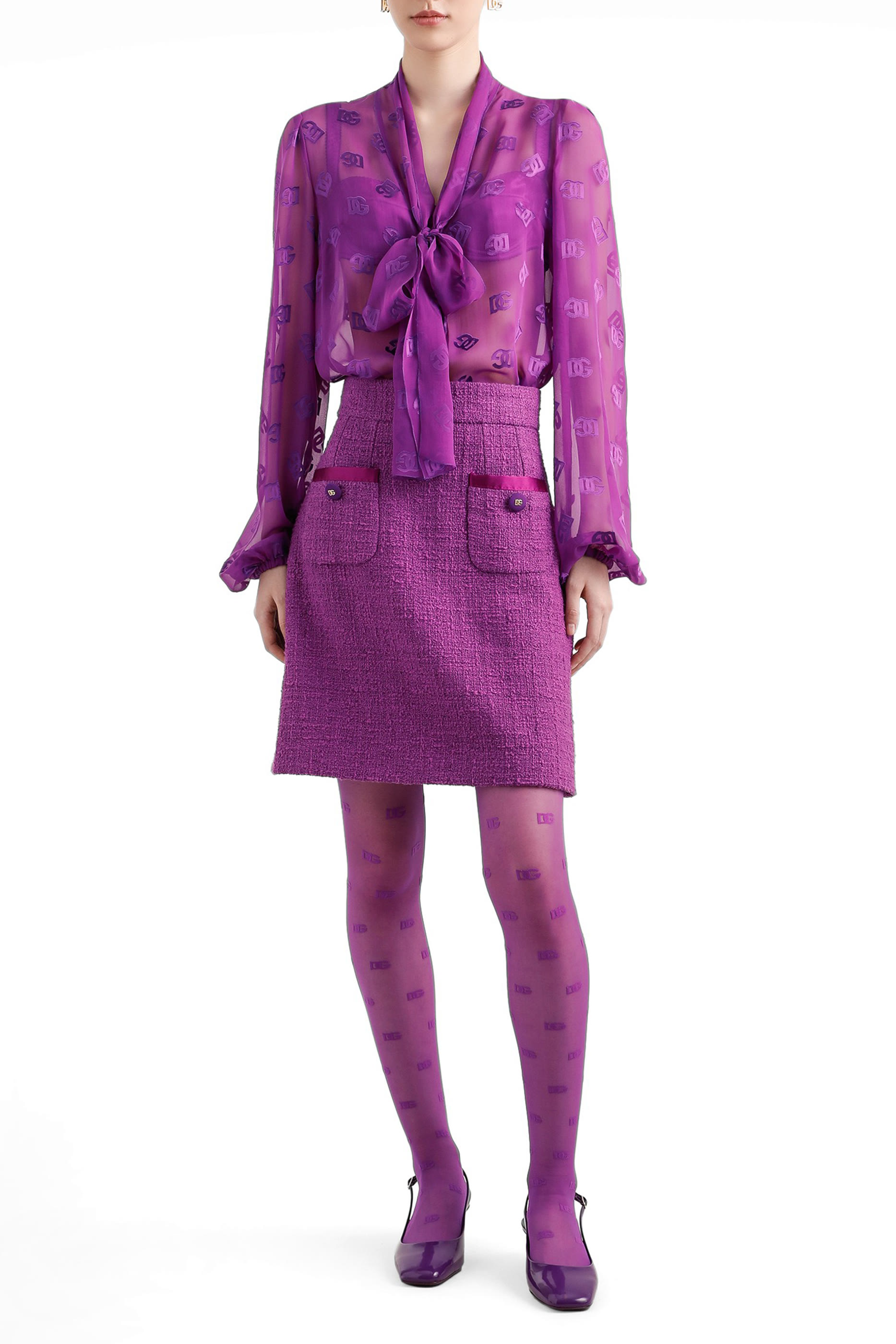 بلوزة مزينة كليا بشعار الماركة