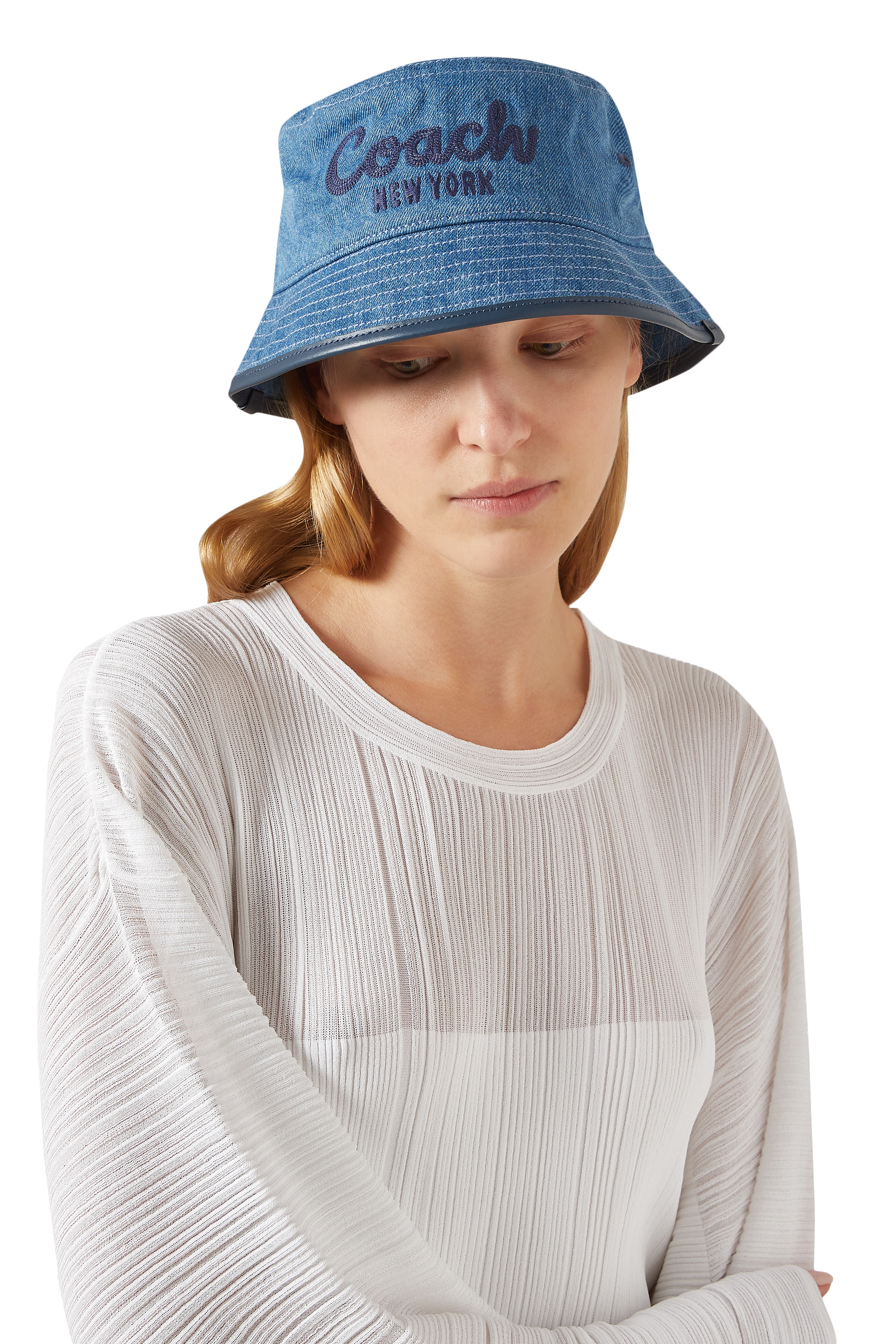 قبعة باكيت دنيم مطرزة بشعار 1941