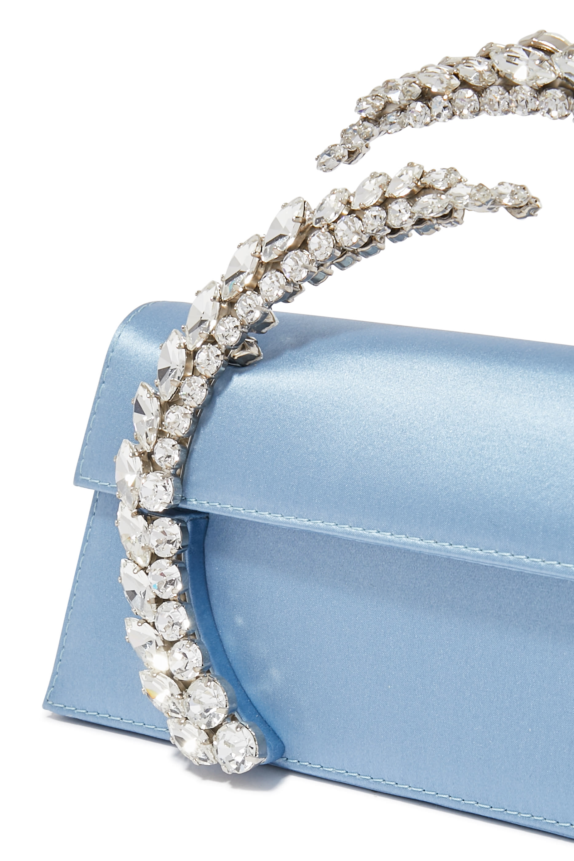 حقيبة كلاتش كارما