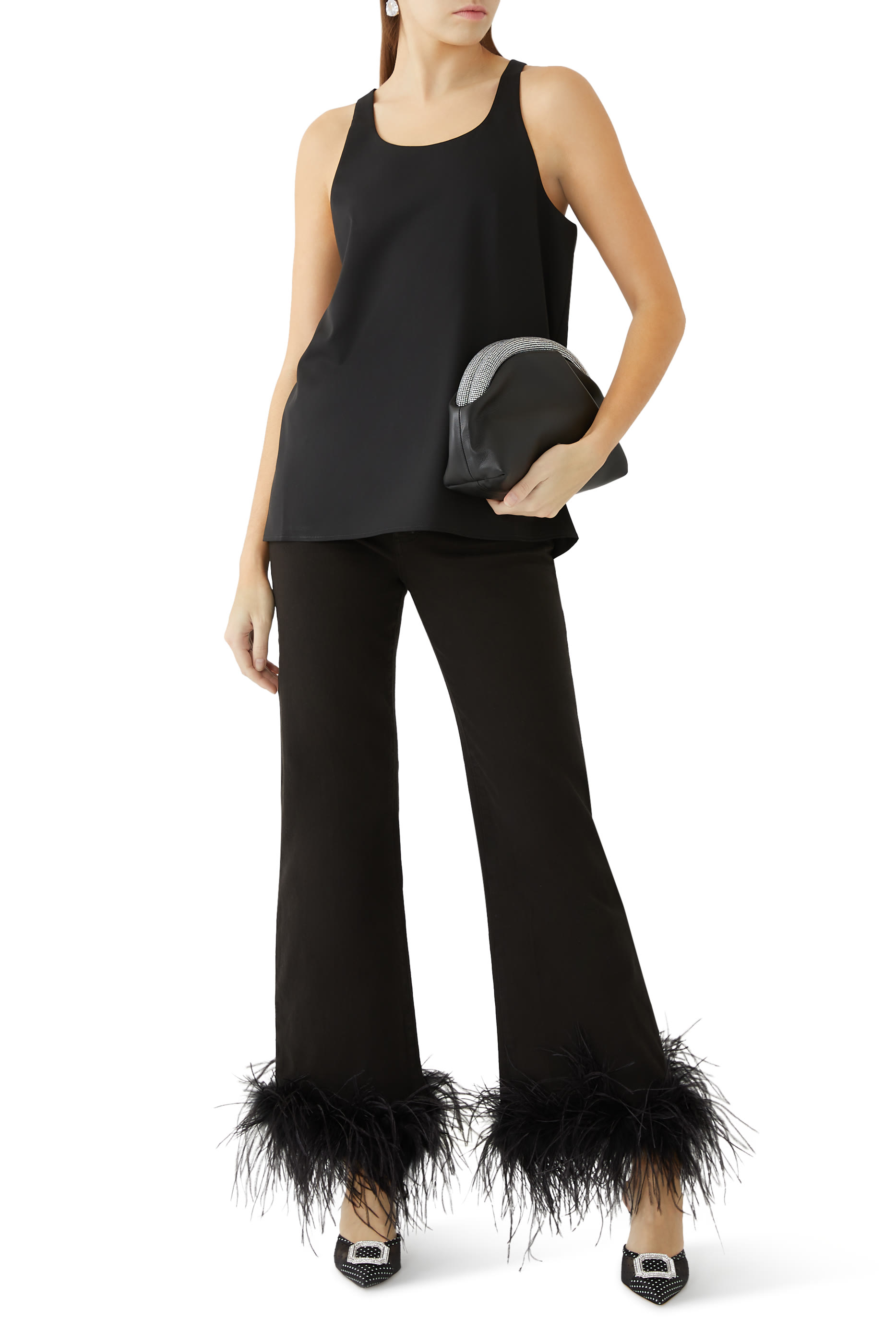 بلوزة ماليا بلا أكمام