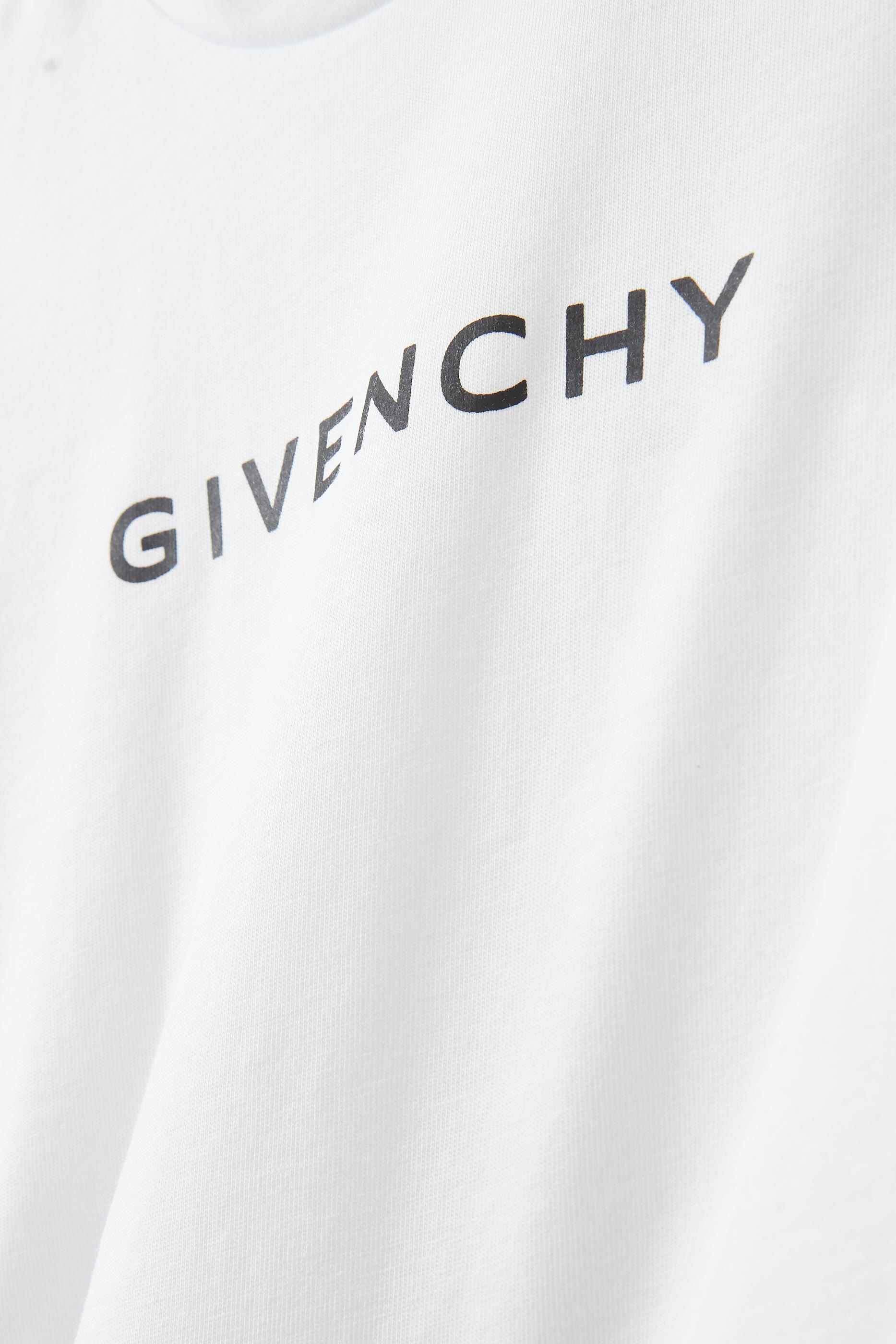 تيشيرت بأكمام مكشكشة بشعار الماركة للأطفال