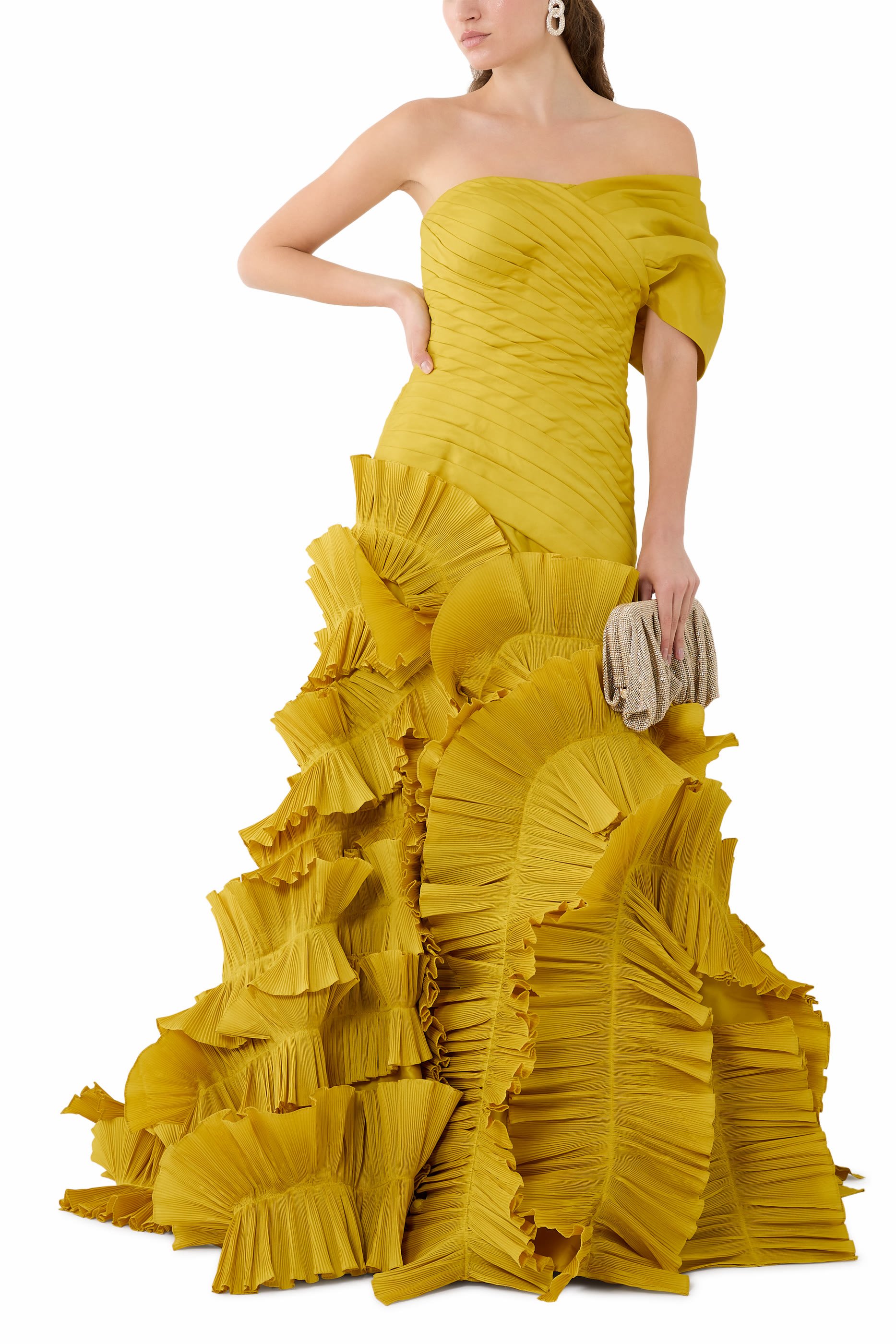 فستان سهرة بقصة ضيقة