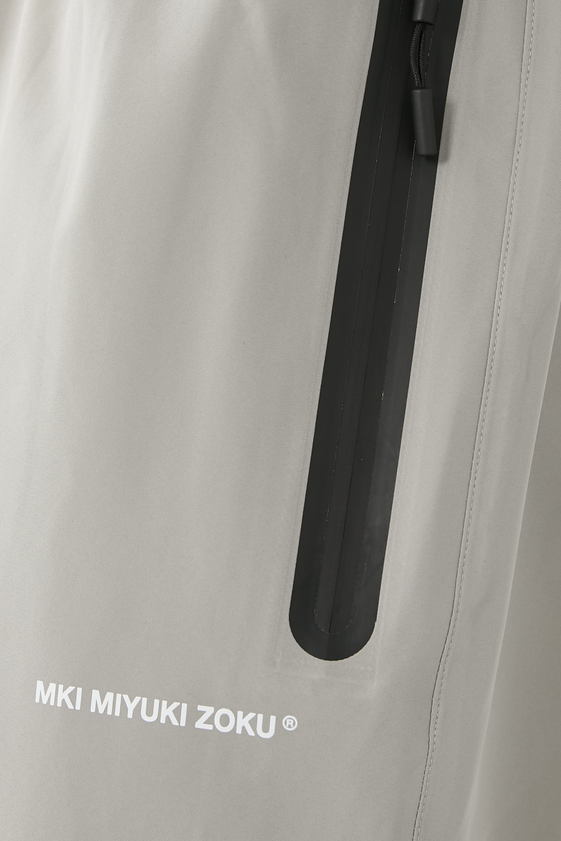 بنطال رياضي في 2 شل