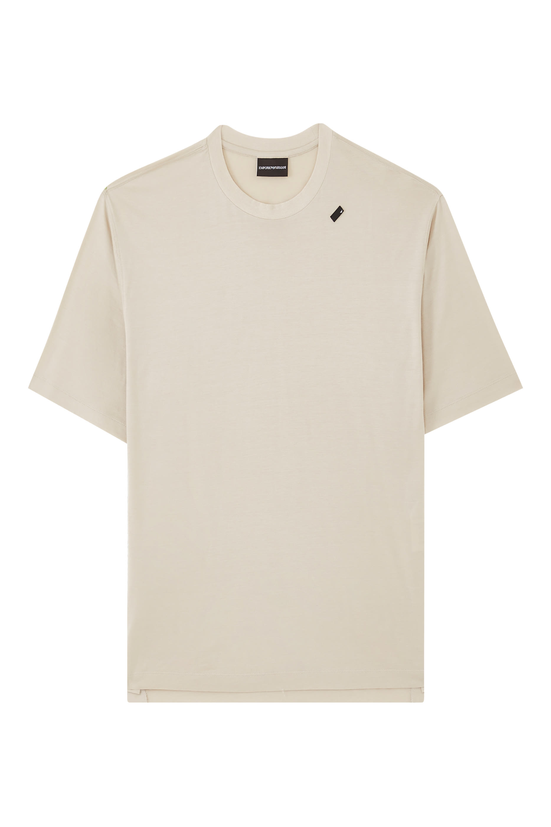 تيشيرت بقصة واسعة ورقعة شعار الماركة صغيرة