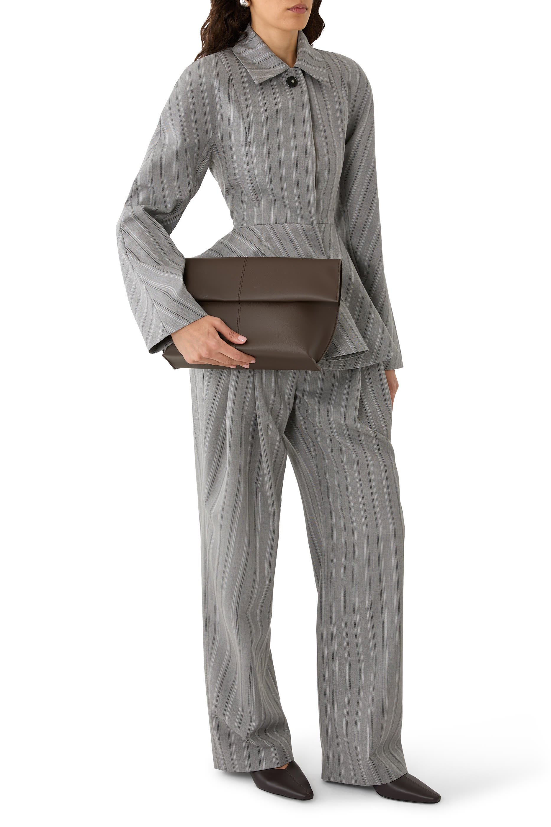 حذاء 45 مفتوح من الخلف بمقدمة مدببة