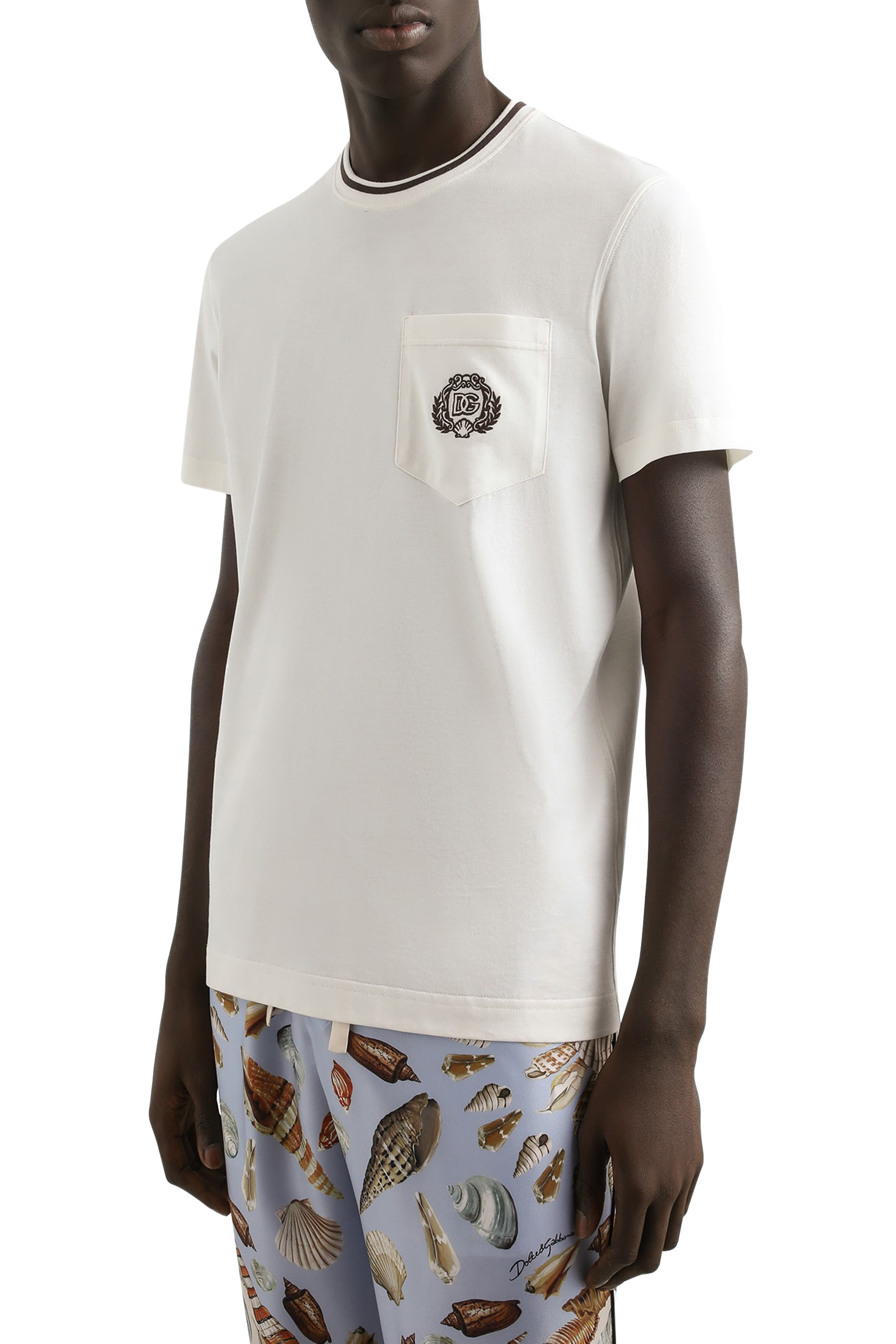 تيشيرت بشعار الماركة قطن