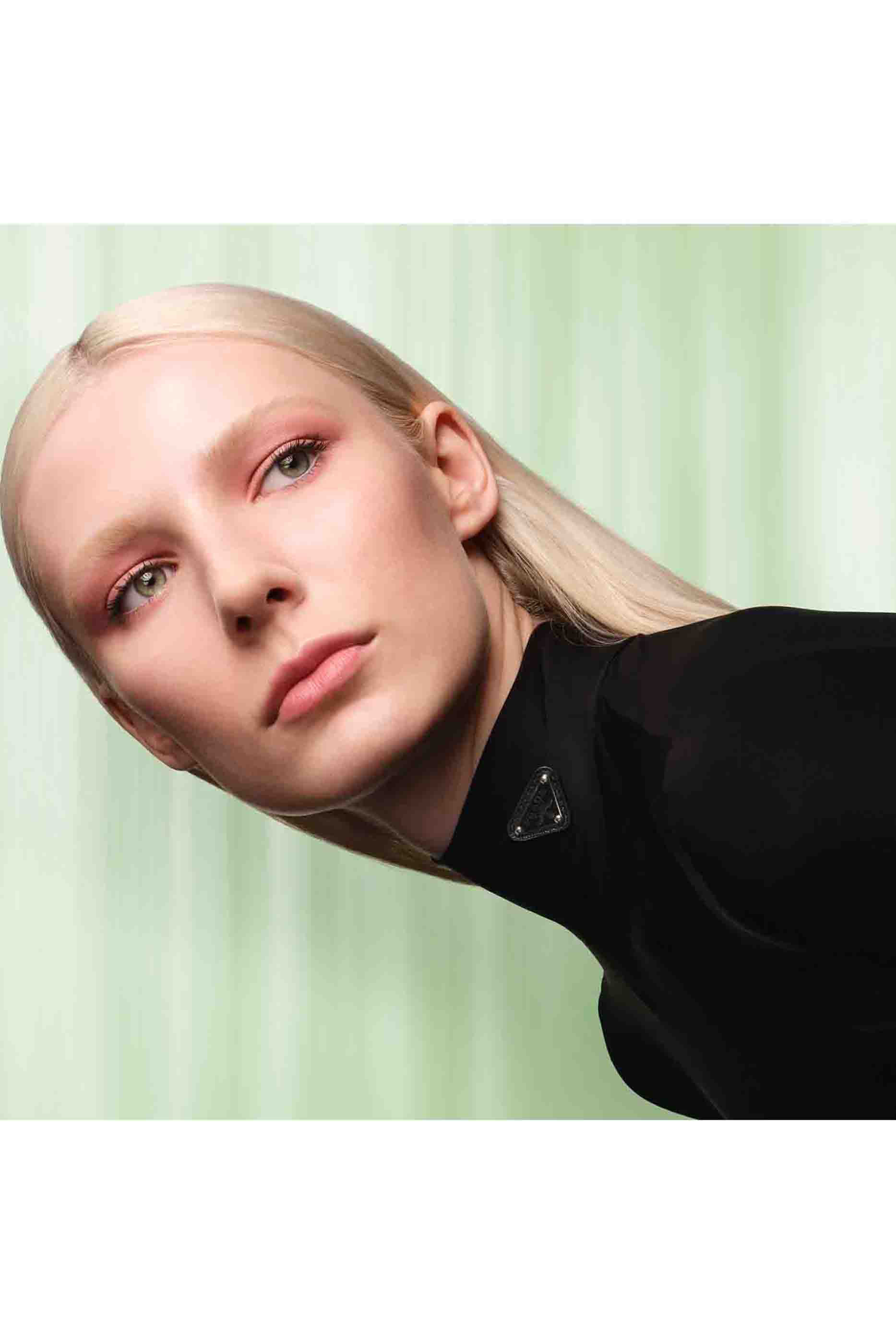 لوحة ظلال عيون دايمنشنز بتأثيرات متعددة تدوم طويلاً