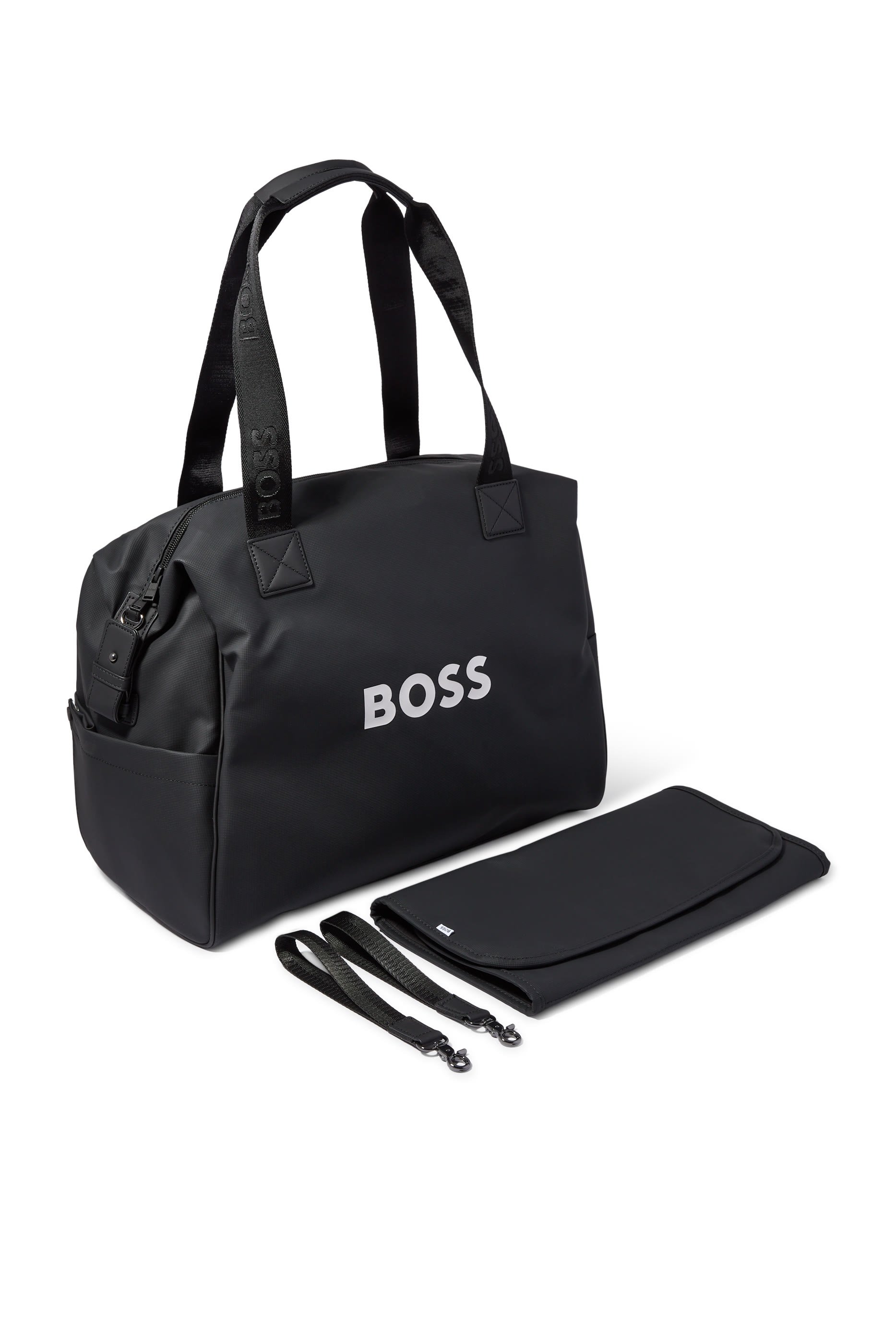 حقيبة مستلزمات أطفال بشعار الماركة