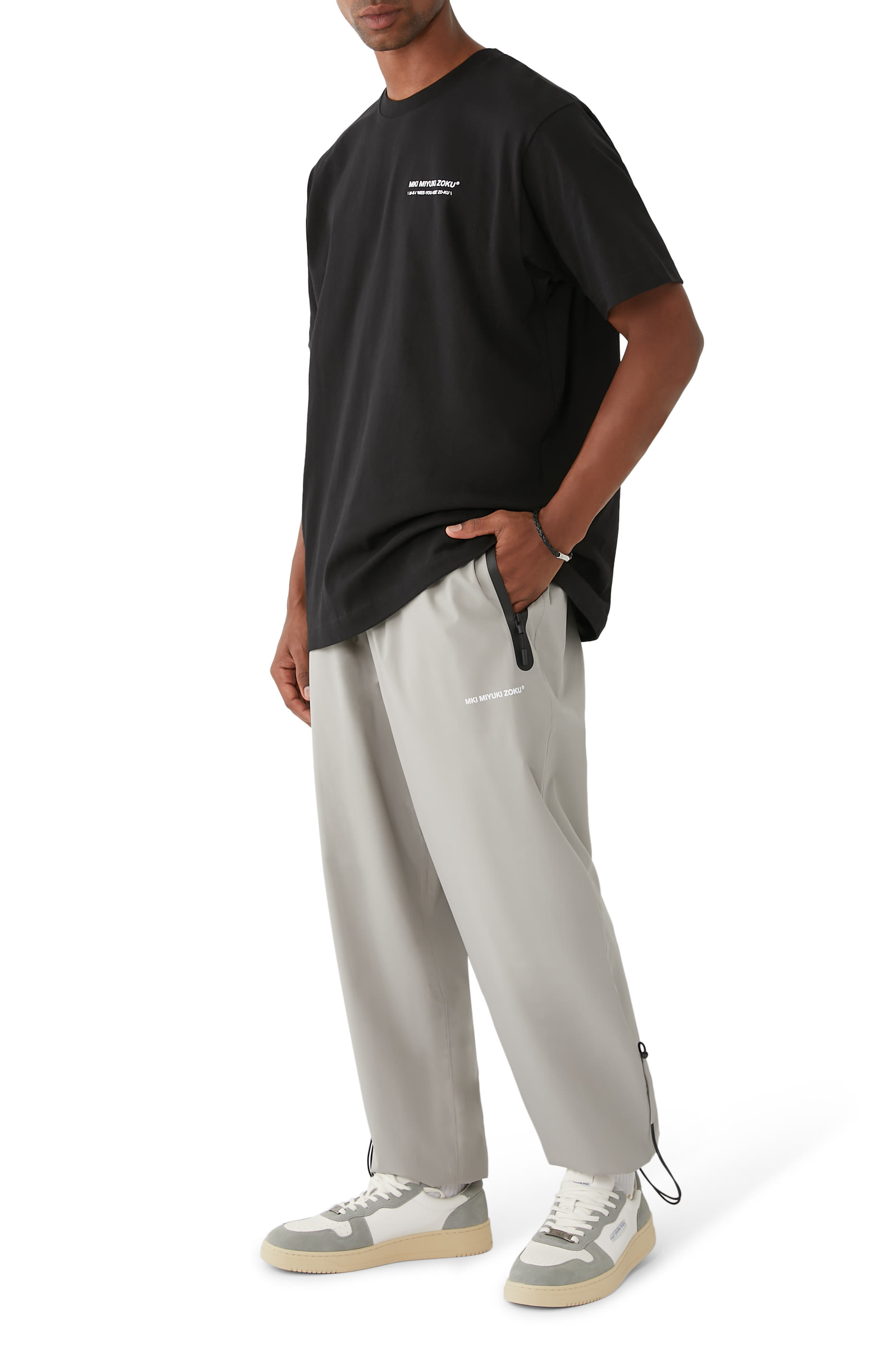 بنطال رياضي في 2 شل