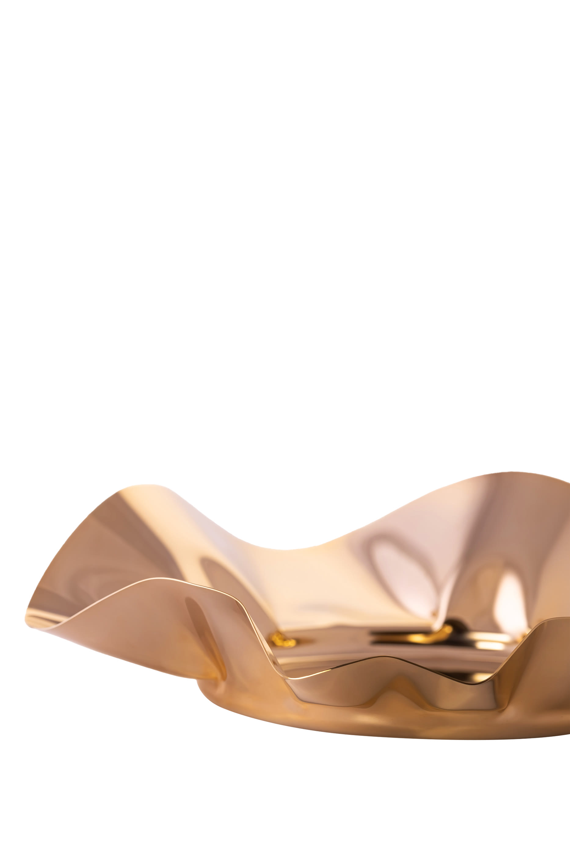 سلة مطلية بالذهب