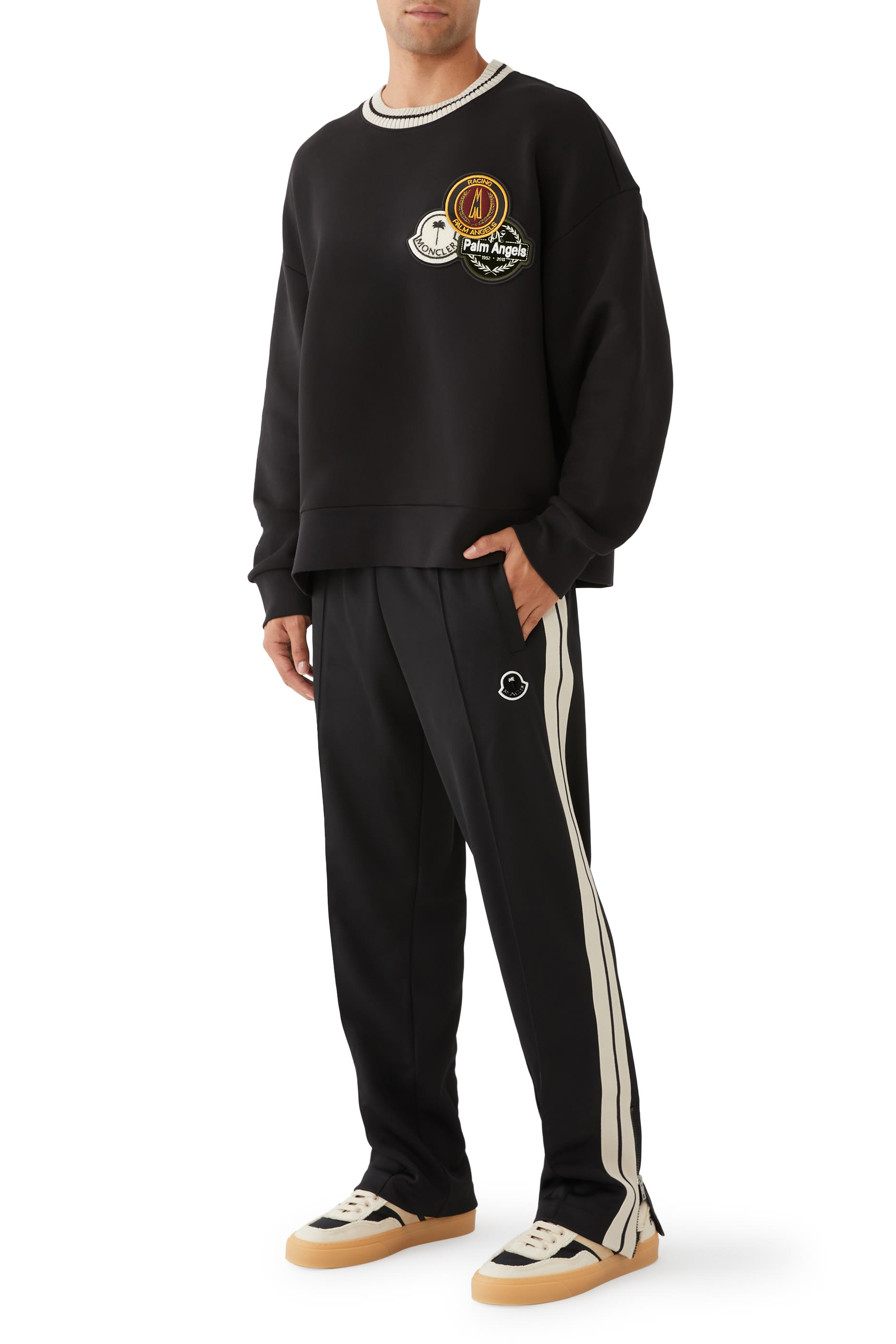 سويت شيرت برقع شعار الماركة