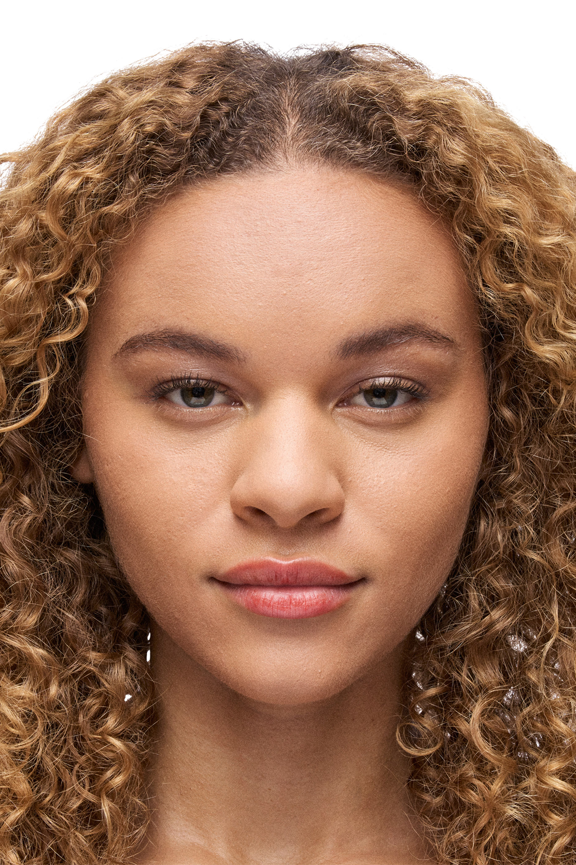 بودرة أساس ستوديو فيكس بلاس