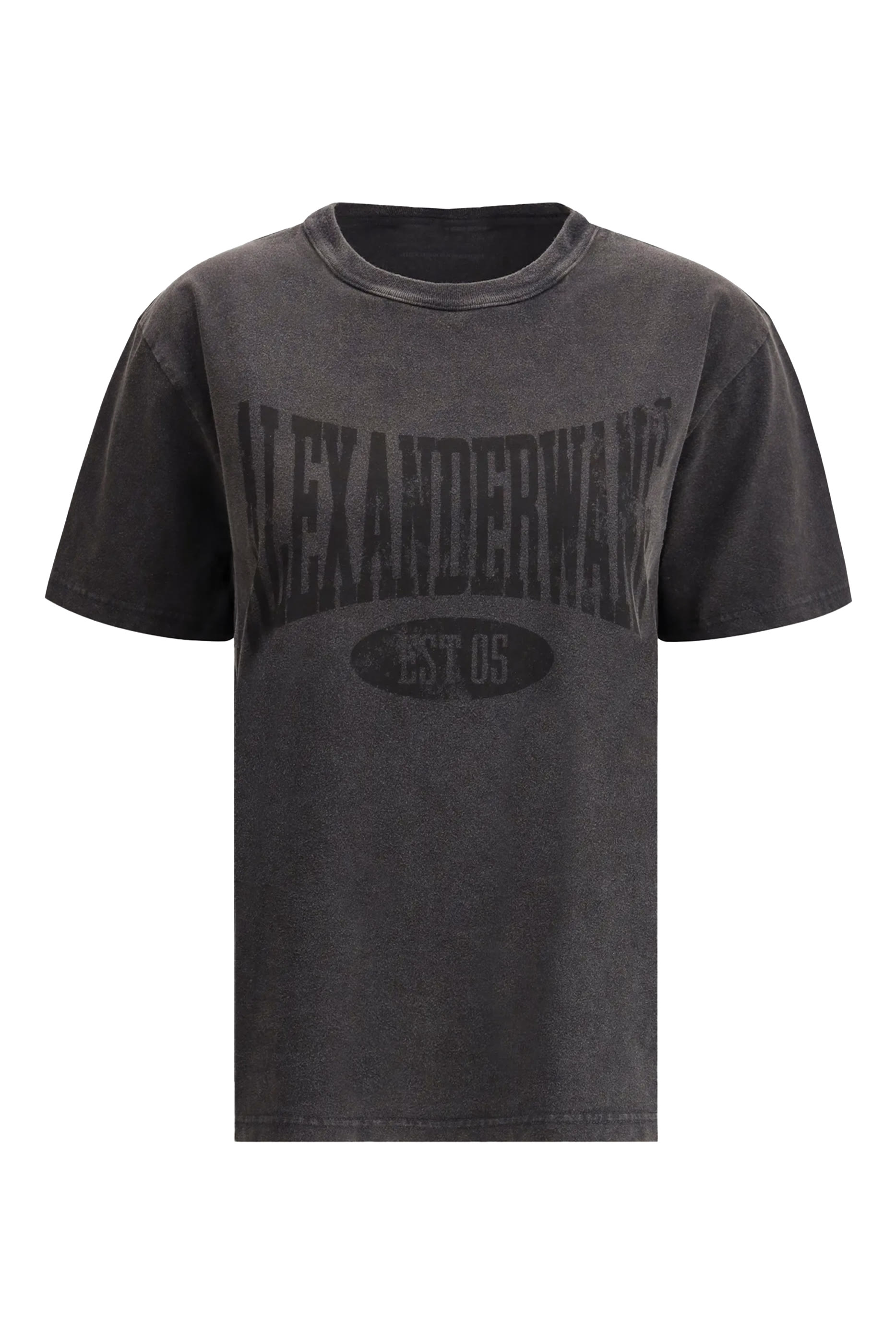 تيشيرت بأكمام قصيرة وشعار الماركة