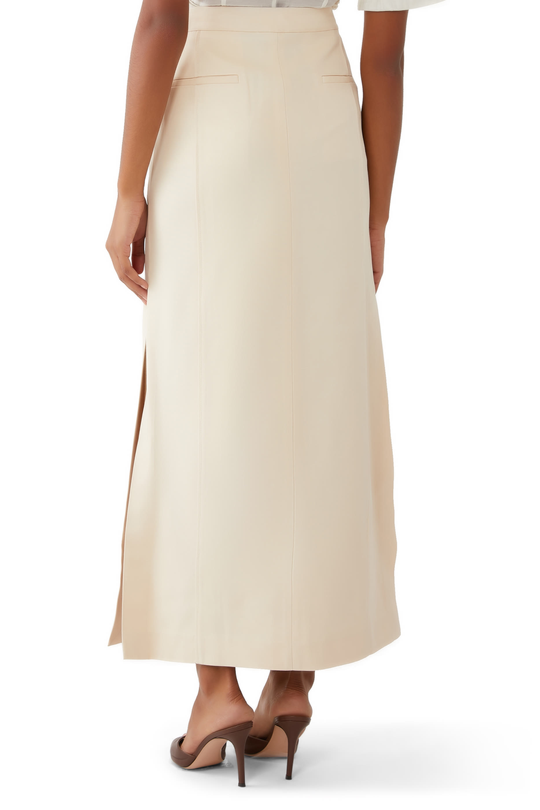 تنورة كينغستون بطيات