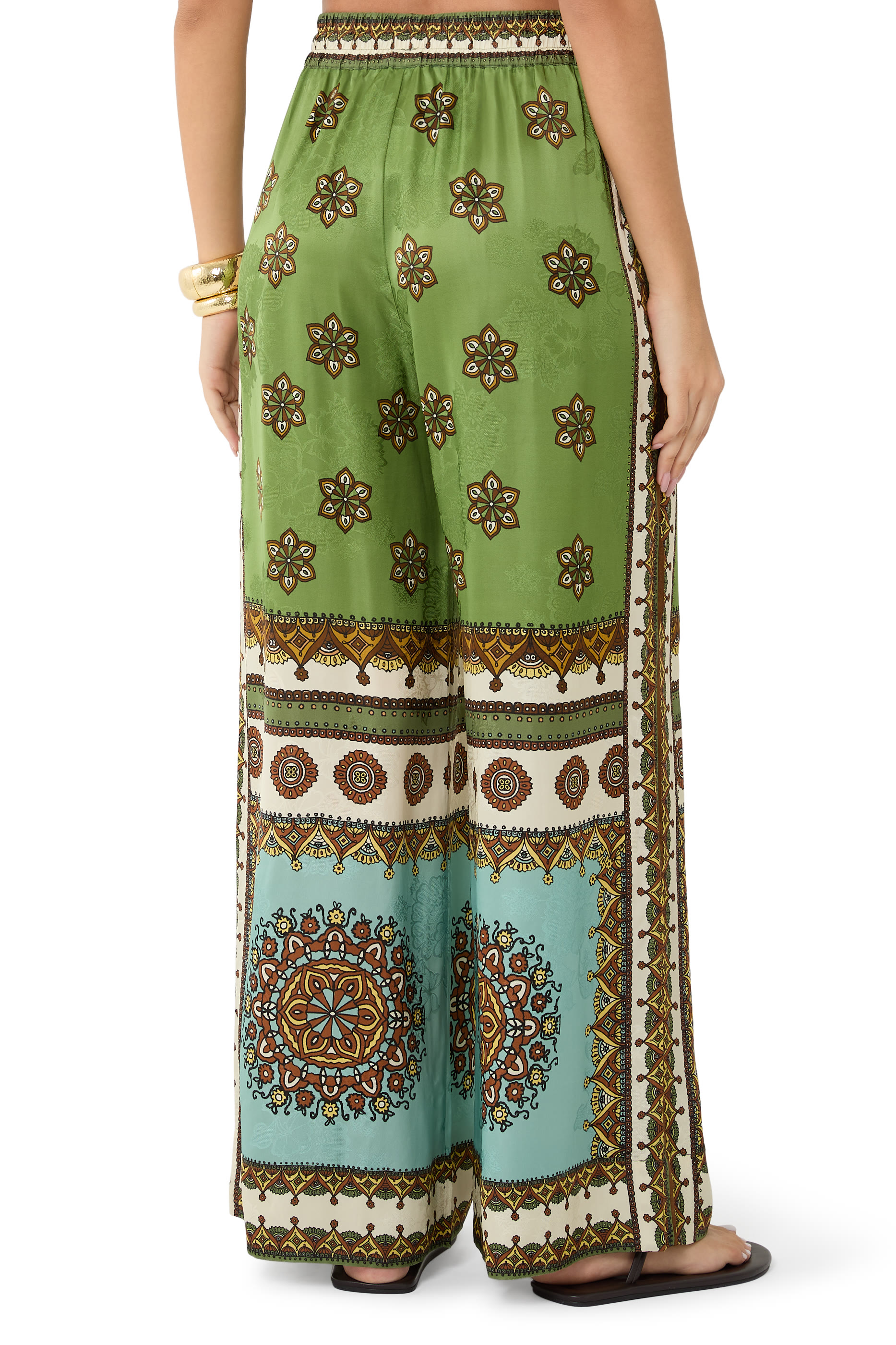 بنطال كونتينا