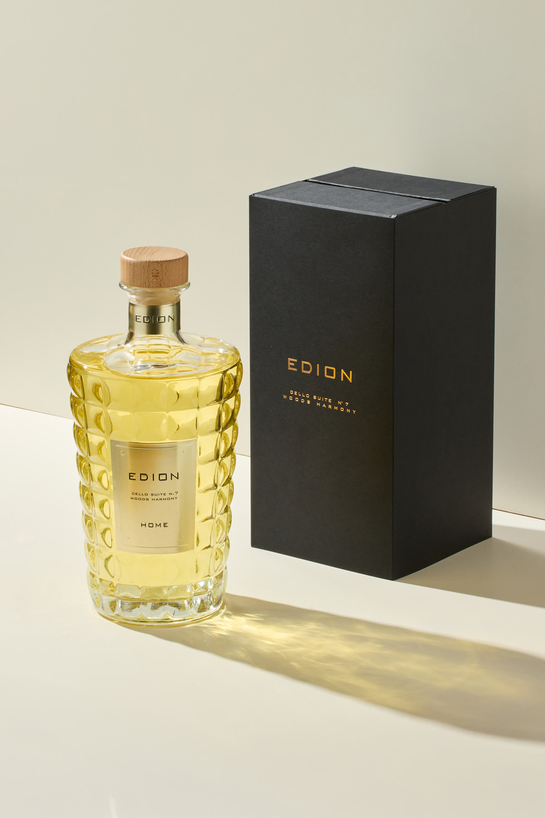 موزع عطر تشيلو سويت رقم 7 وودز هارموني