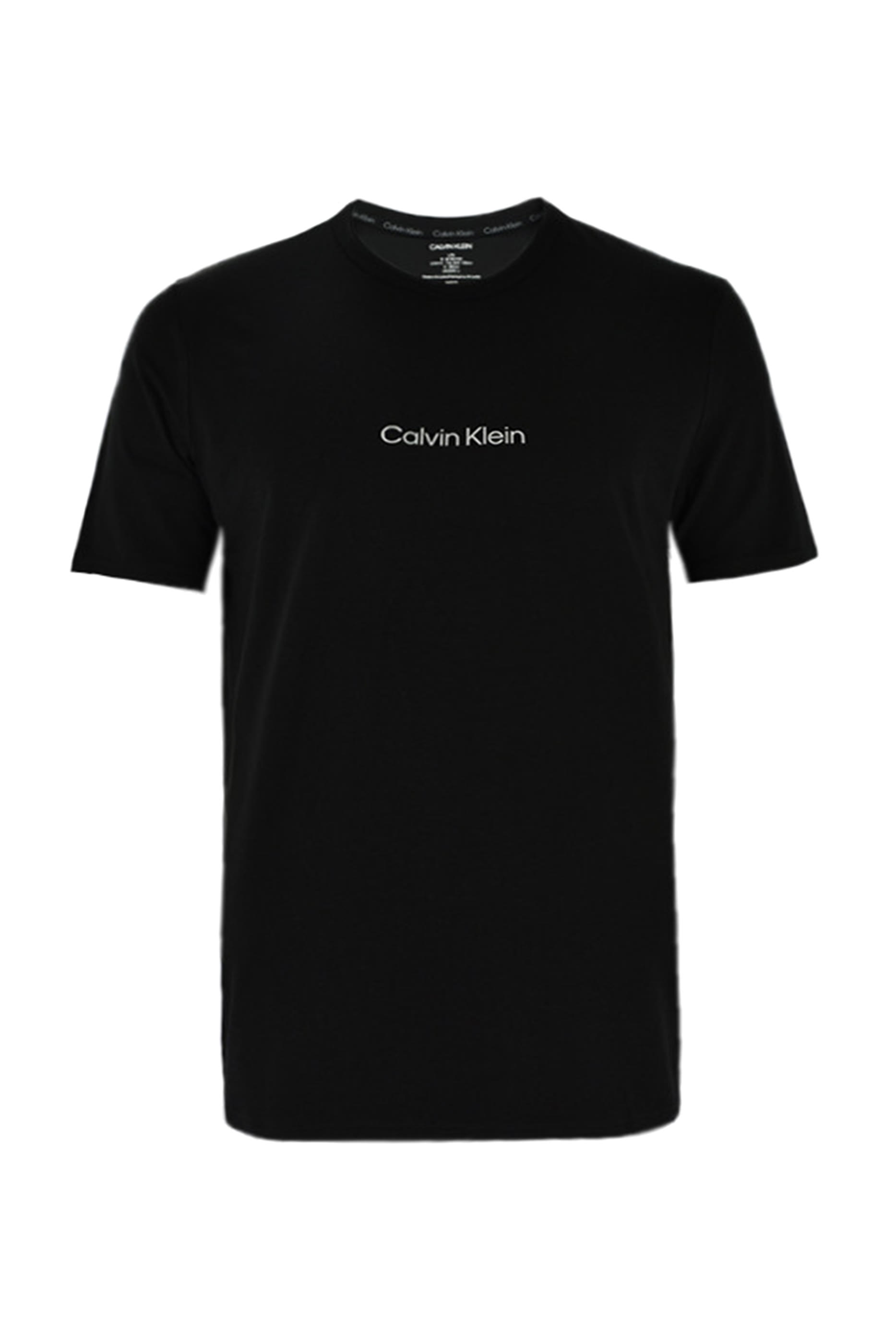 تي شيرت بفتحة رقبة مستديرة وشعار الماركة