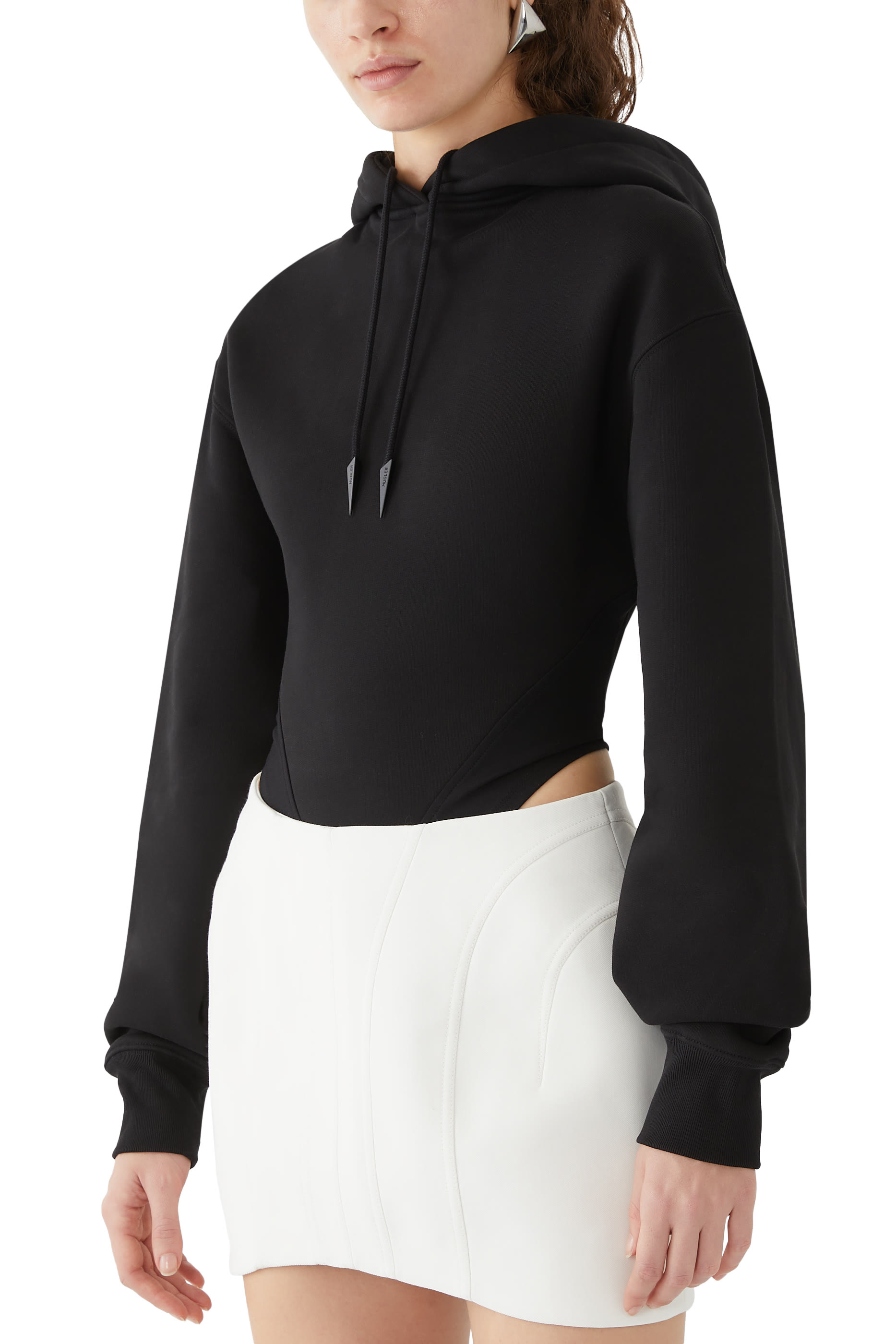 بودي سوت بتصميم هودي