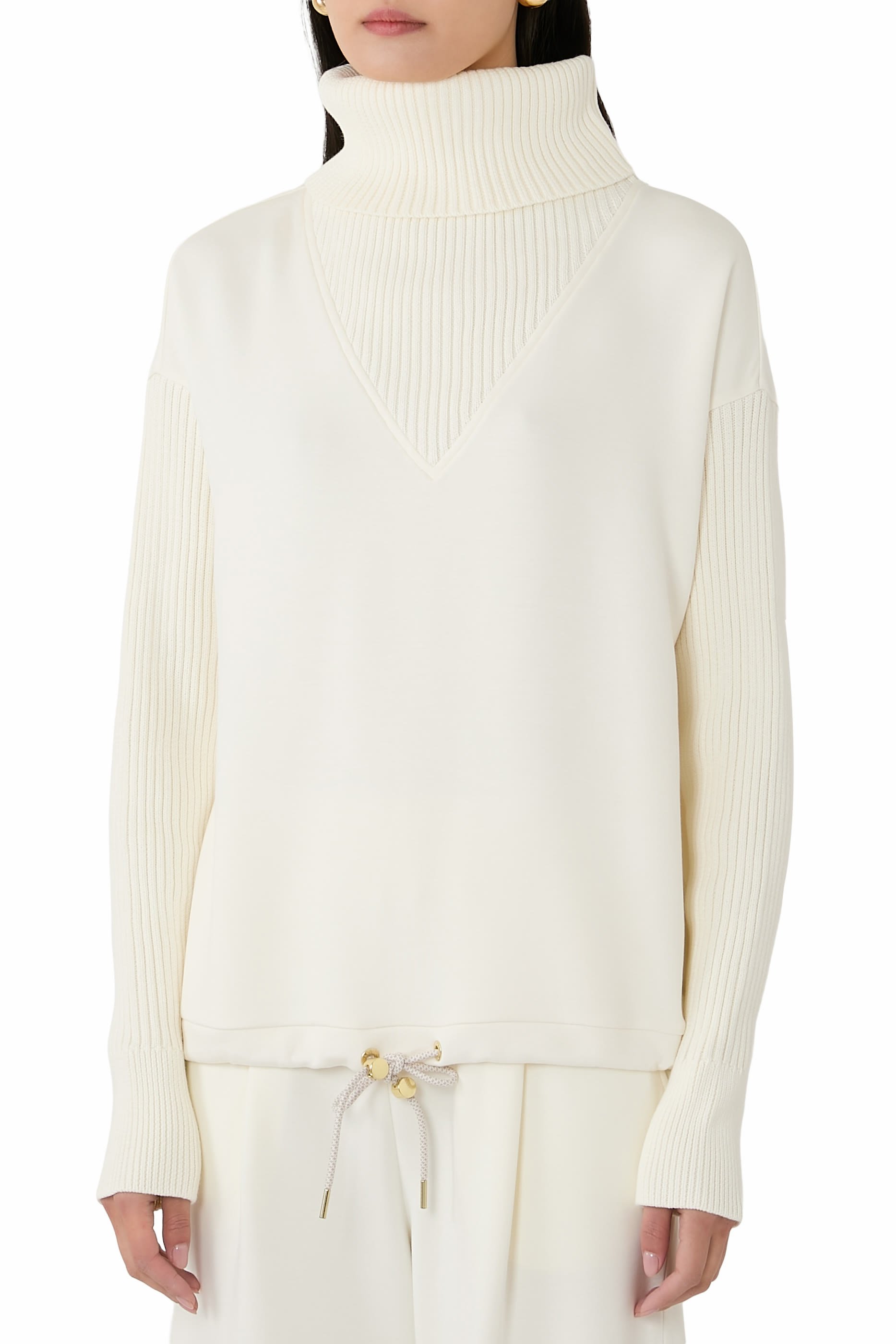 سويت شيرت هانا بياقة عالية