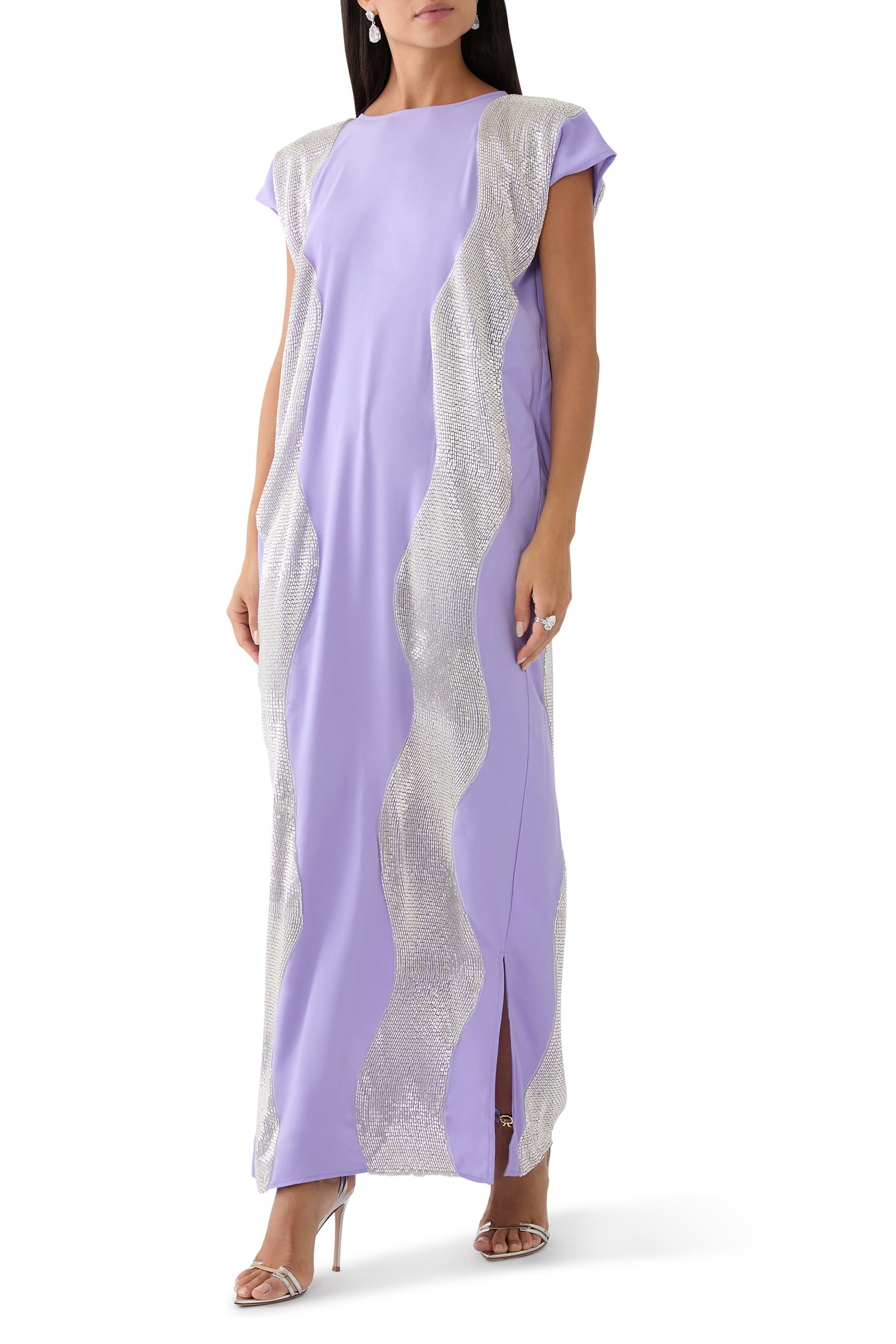 قفطان بتصميم مموج مطرز