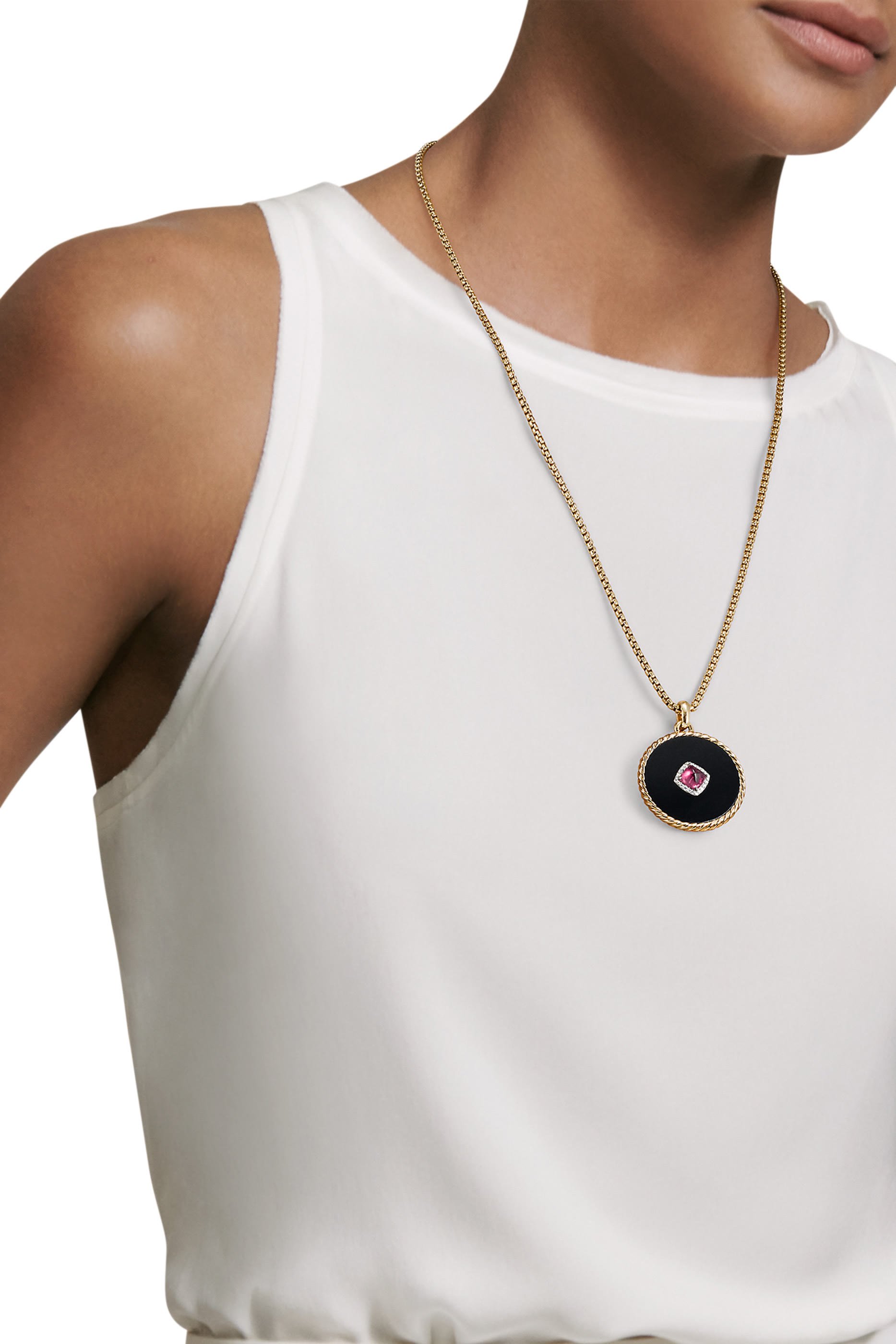 دلاية ايليمنتس ستيتمنت، ذهب عيار 18 مرصعة بالماس والعقيق الأسود