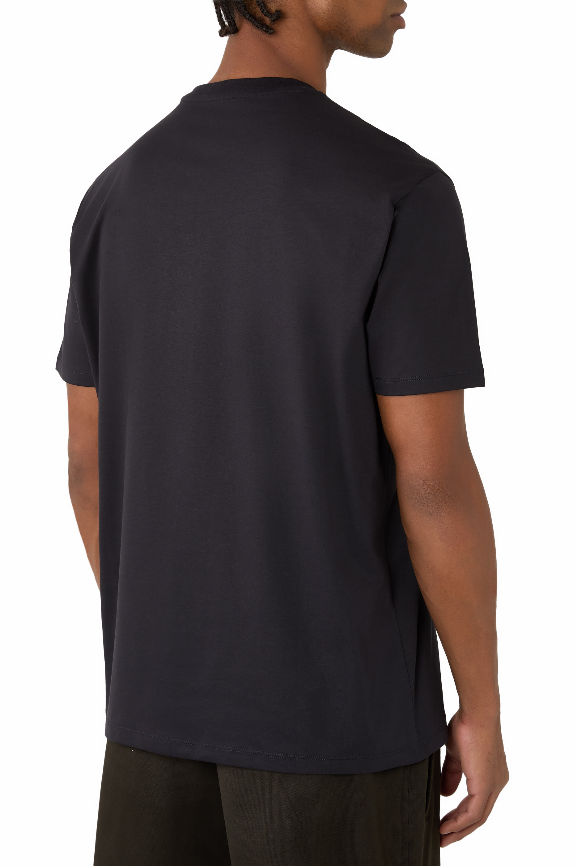 تيشيرت بشعار الماركة