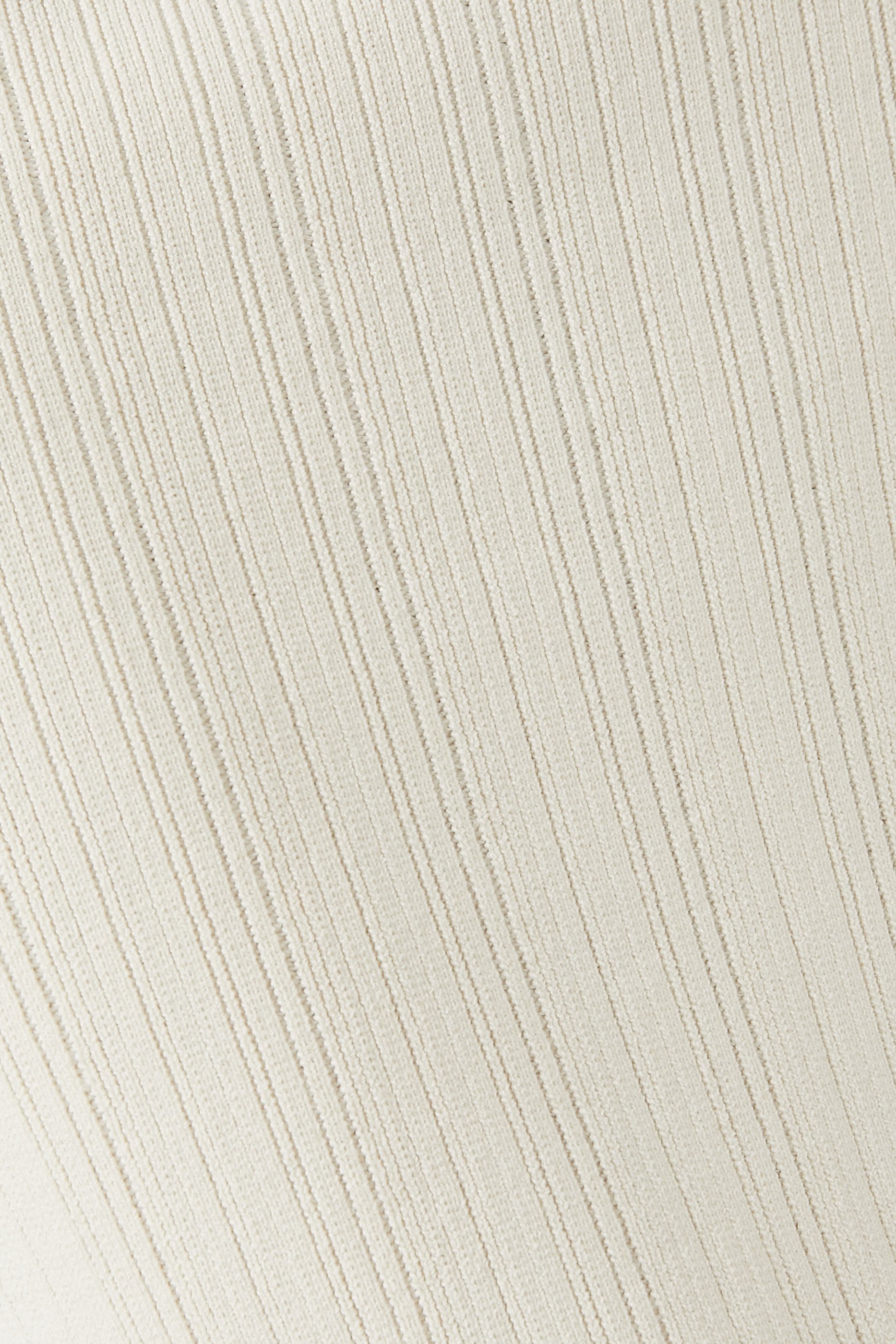 تنورة بينيت منسوجة بغرزة السلم