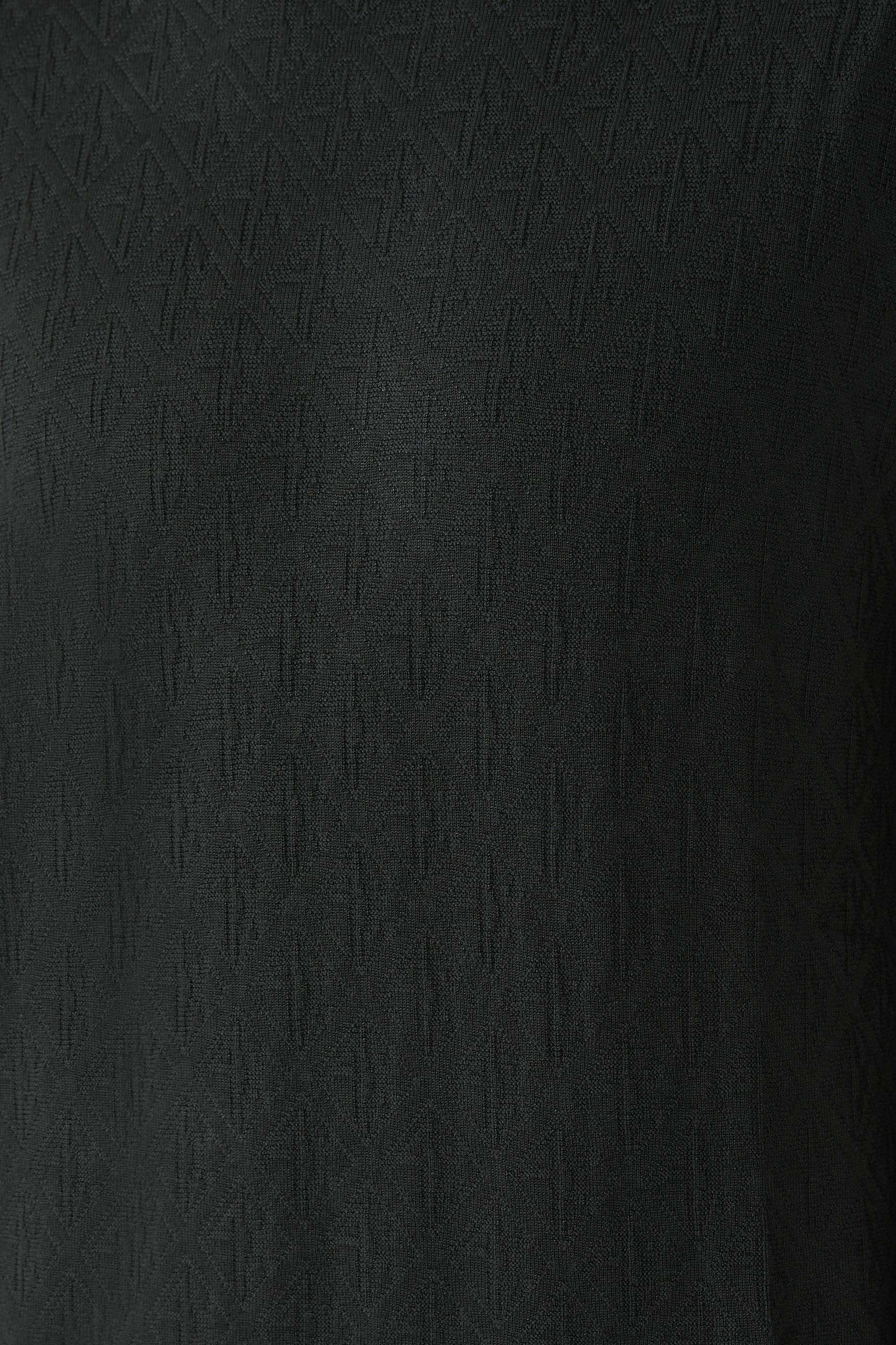 سويت شيرت بياقة ضيقة بشعار الماركة بنفس اللون