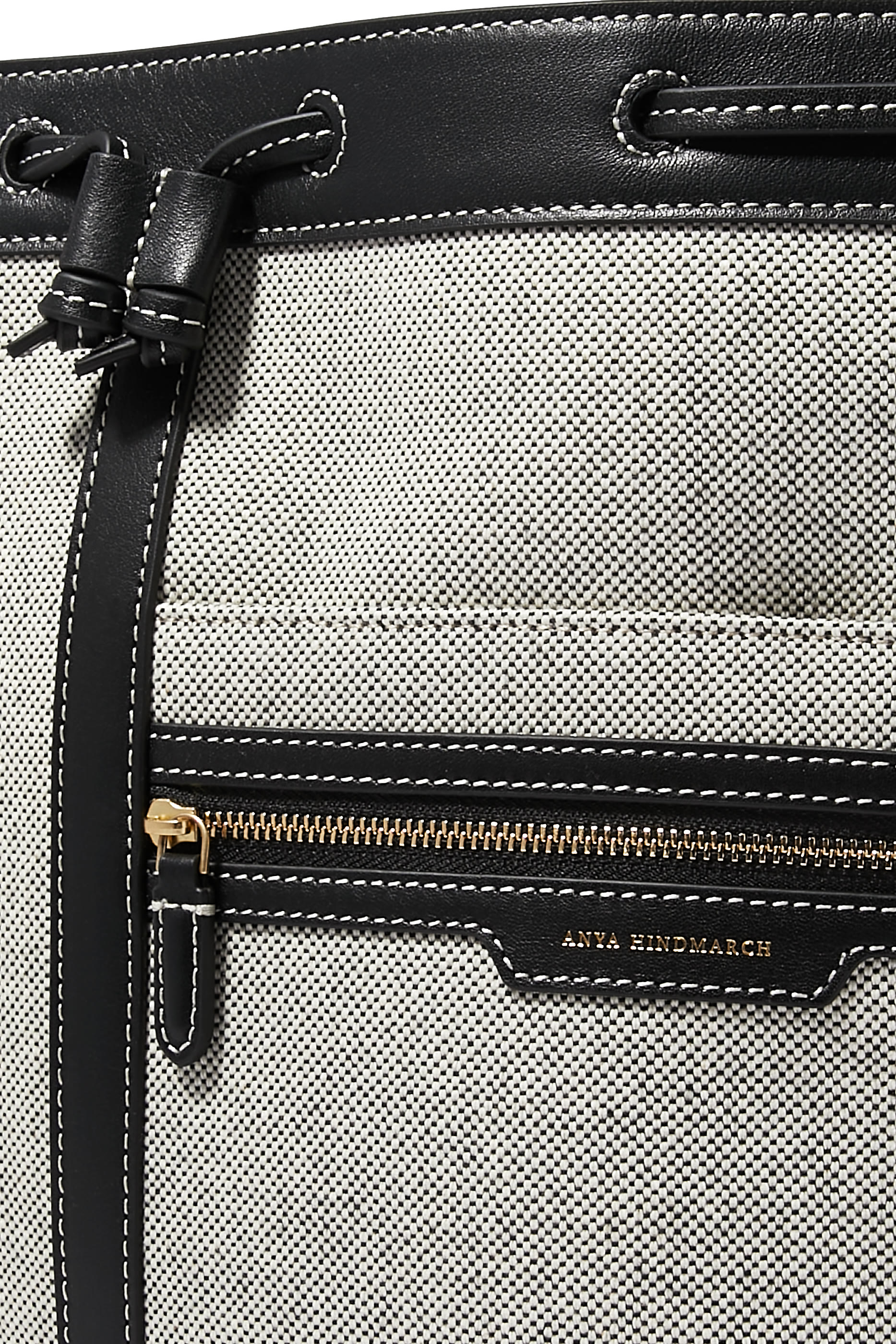 حقيبة يد بجيب