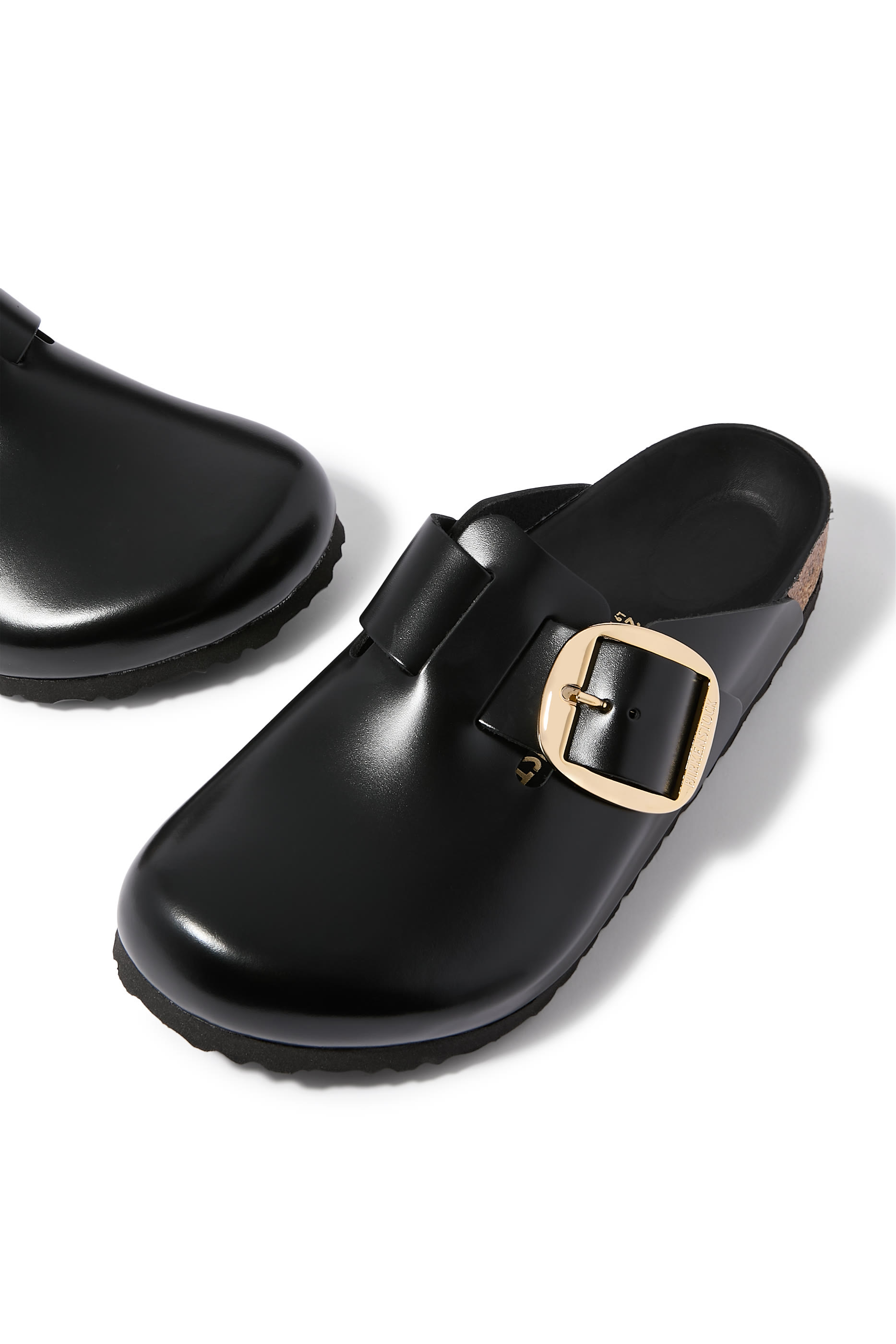 حذاء بوسطن مفتوح من الخلف 