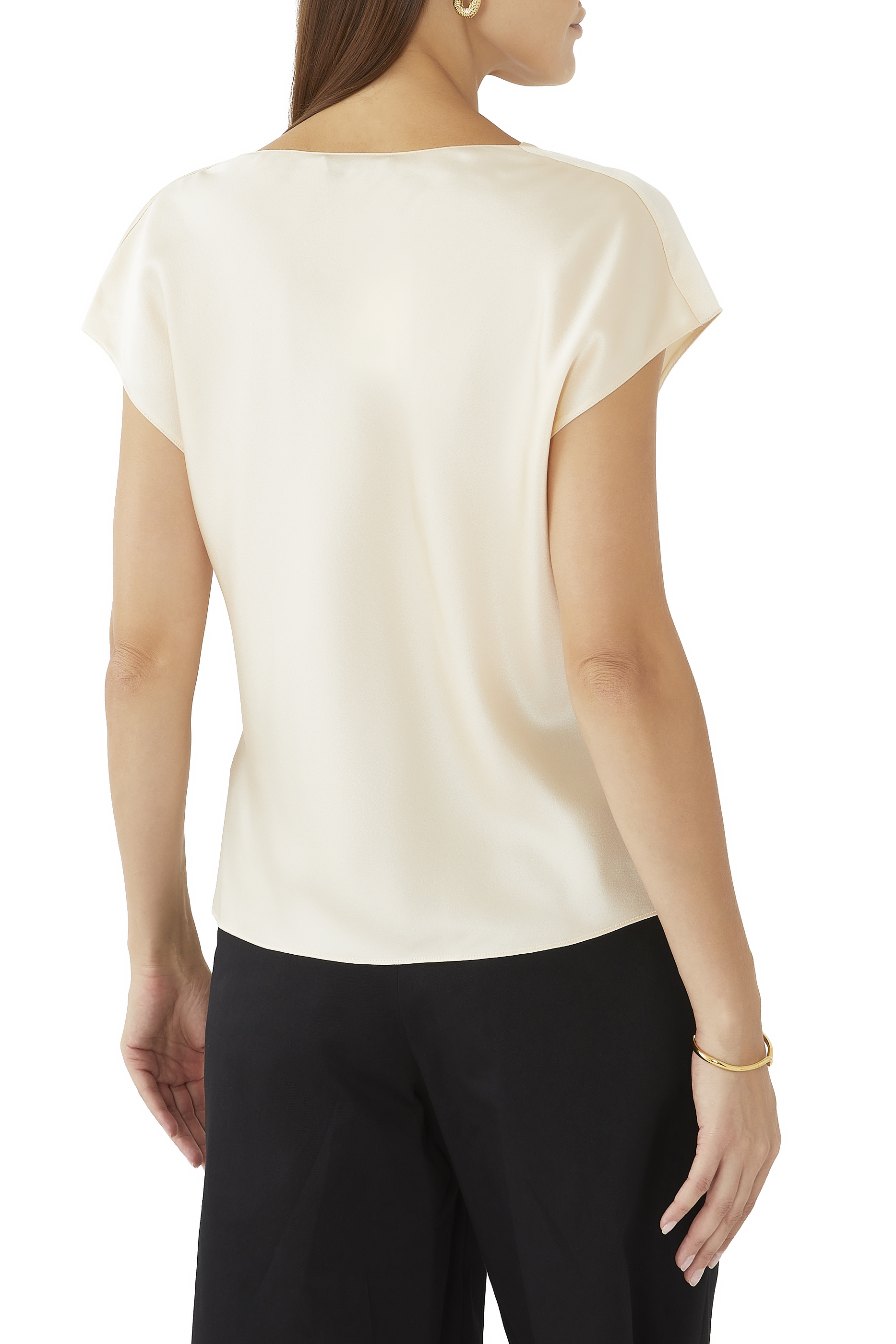 بلوزة حرير بياقة مطوية