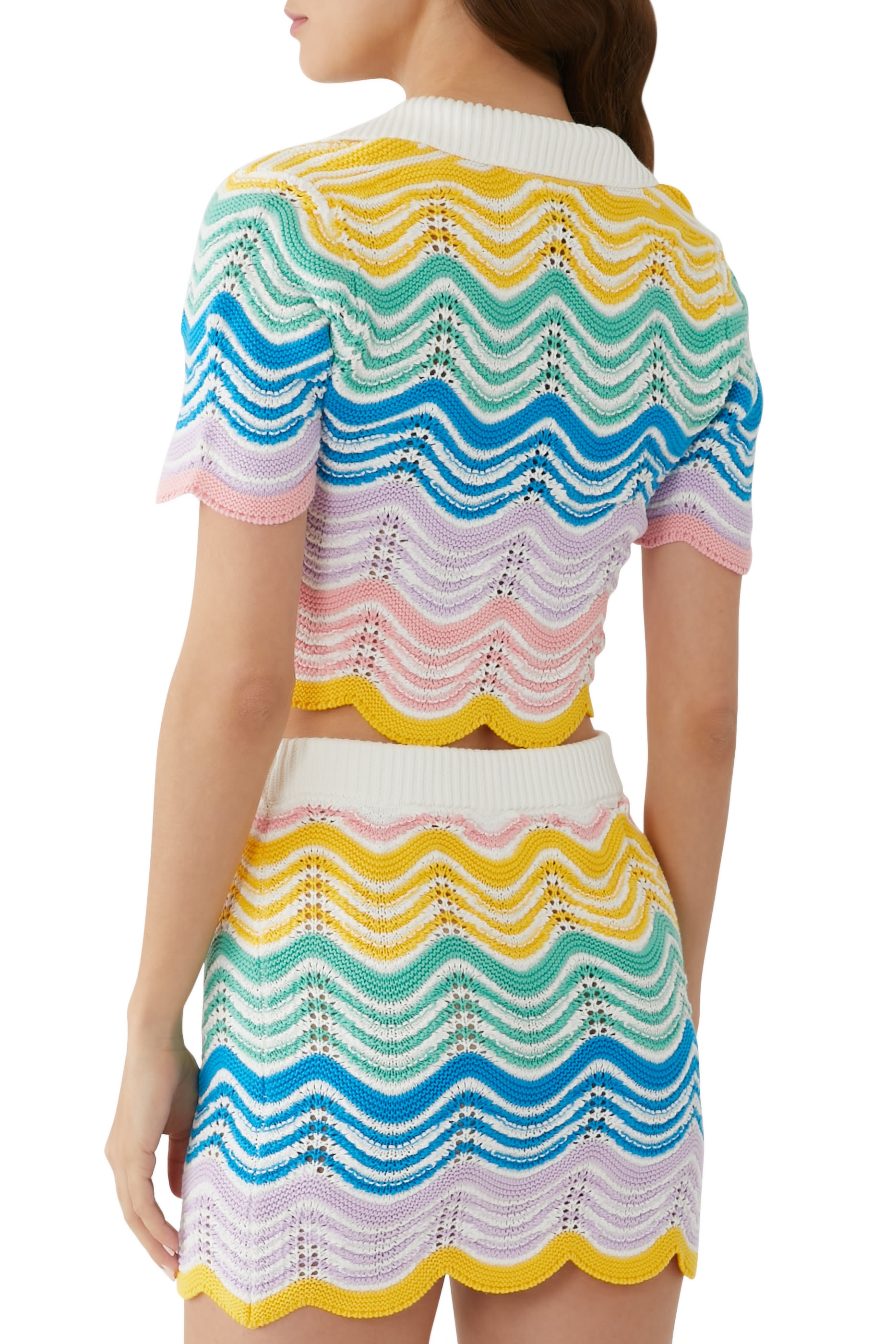 بلوزة بولو قصيرة بأكمام قصيرة ونقشة مموجة كروشيه