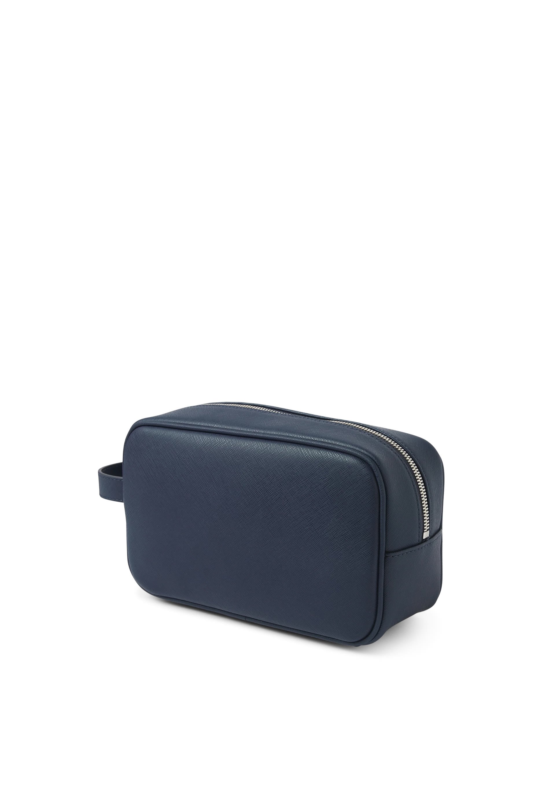 حقيبة مستحضرات عناية شخصية بشعار الماركة للسفر