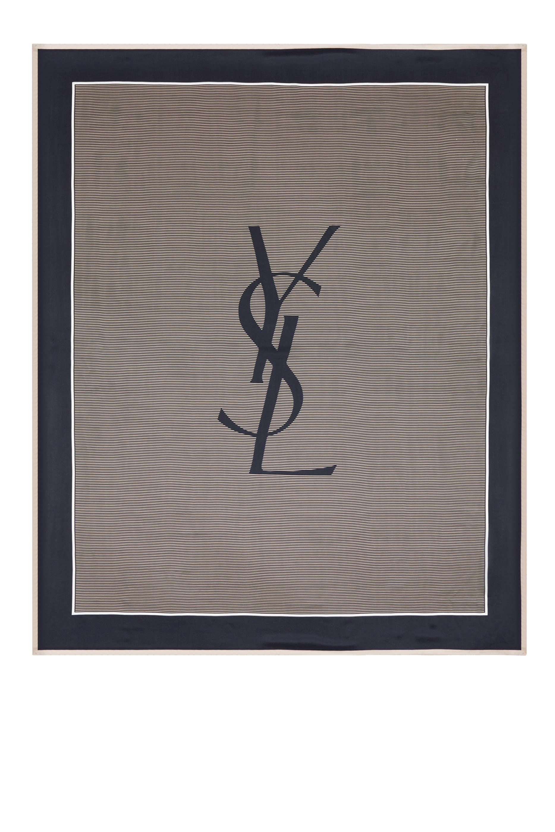 وشاح حرير بشعار الماركة