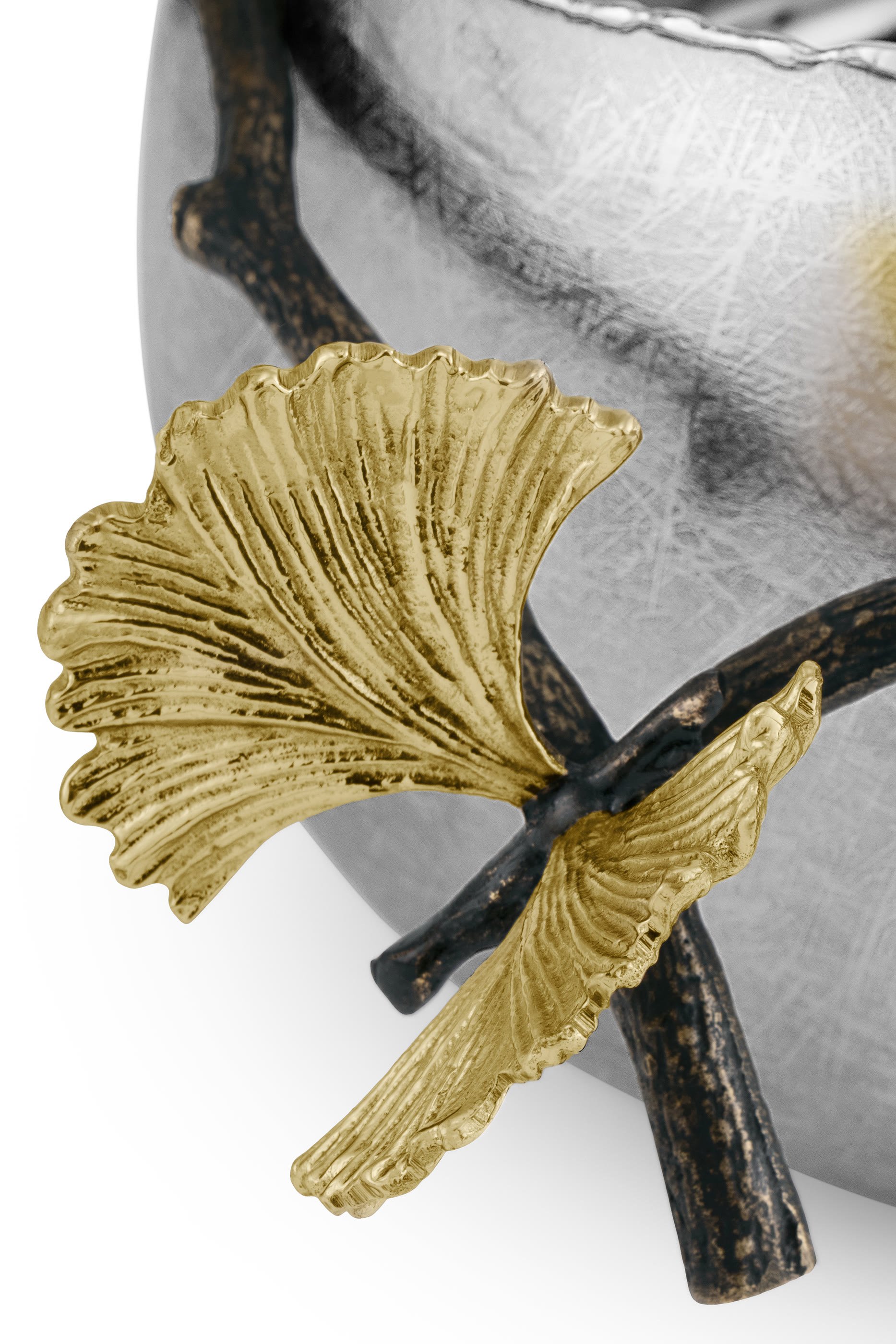 وعاء تقديم بتصميم شجرة الجنكو وفراشات